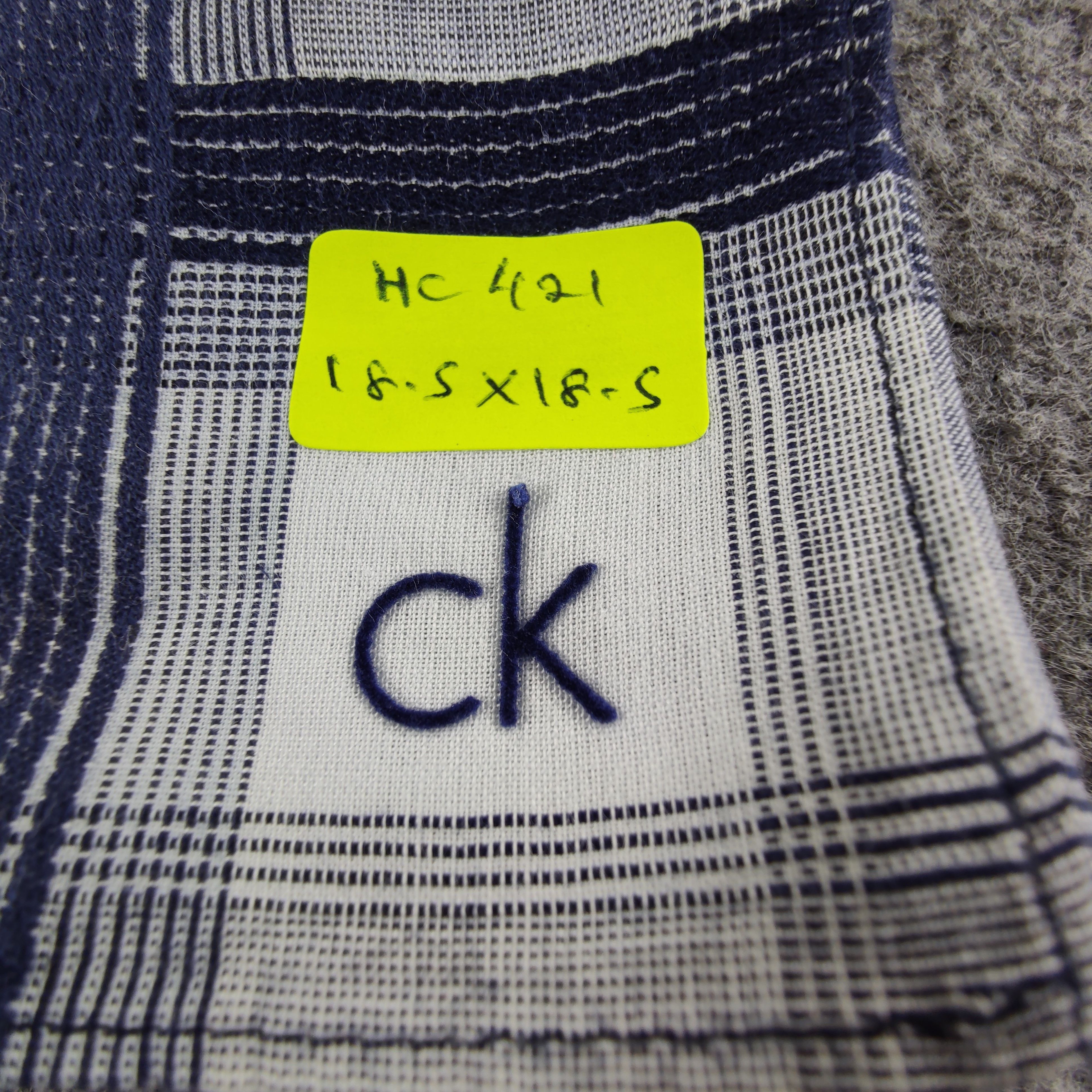 Calvin Klein Calvin Klein Handkerchief / Bandana / Neckerchief Size ONE SIZE - 5 Thumbnail