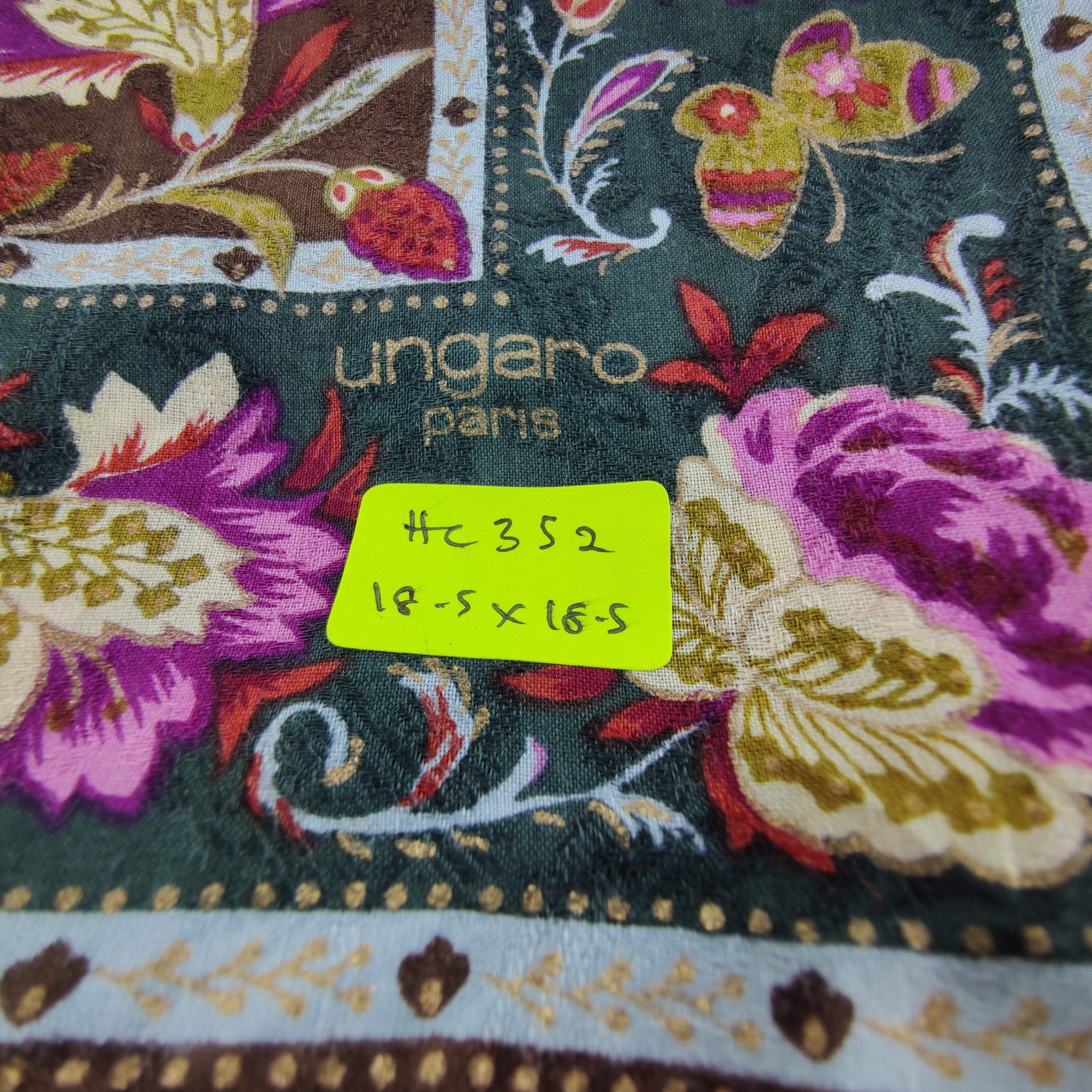 Ungaro Paris Ungaro Handkerchief/Neckerchief/Bandana Size ONE SIZE - 5 Thumbnail