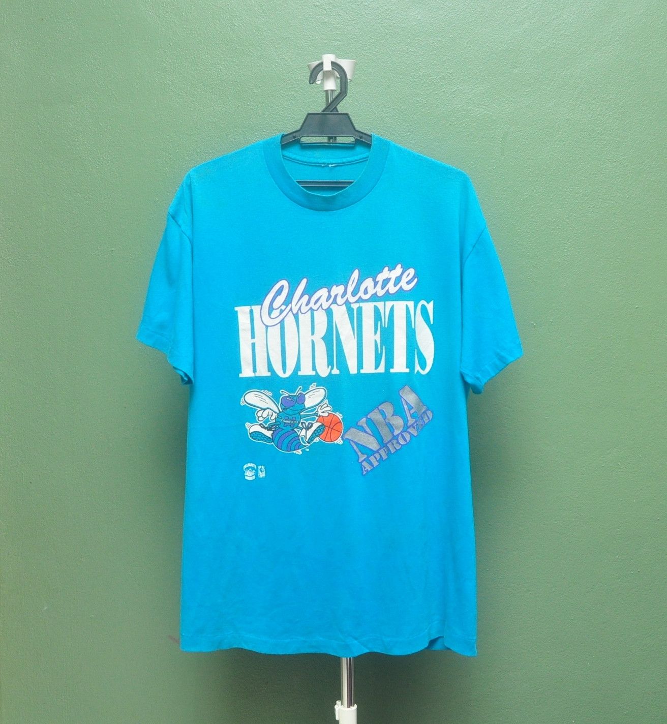Japanese Brand Vintage Carlotte Hornes NBA Approved Shirt Size US L / EU 52-54 / 3 - 1 Thumbnail