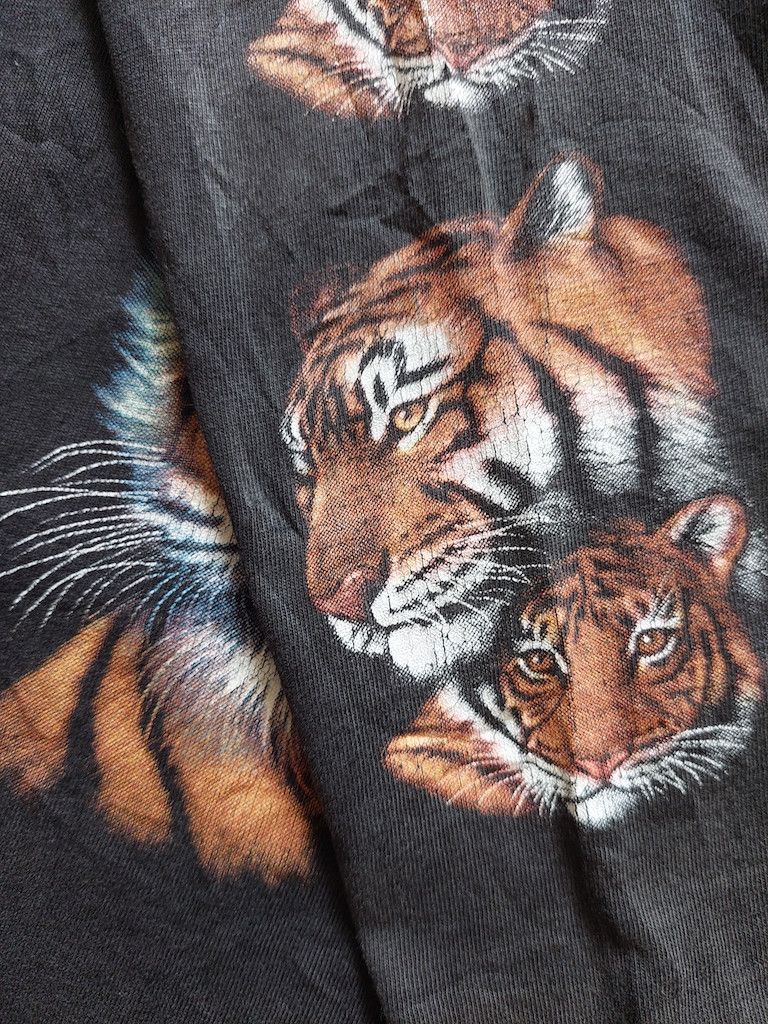 Vintage Vintage Animal Tee Tigers Family Overprint Size US M / EU 48-50 / 2 - 6 Thumbnail