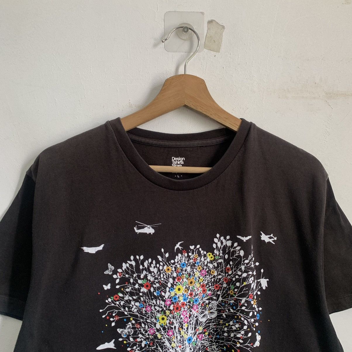 Japanese Brand Design Tshirt Store Graphic Shirts Size US L / EU 52-54 / 3 - 2 Thumbnail
