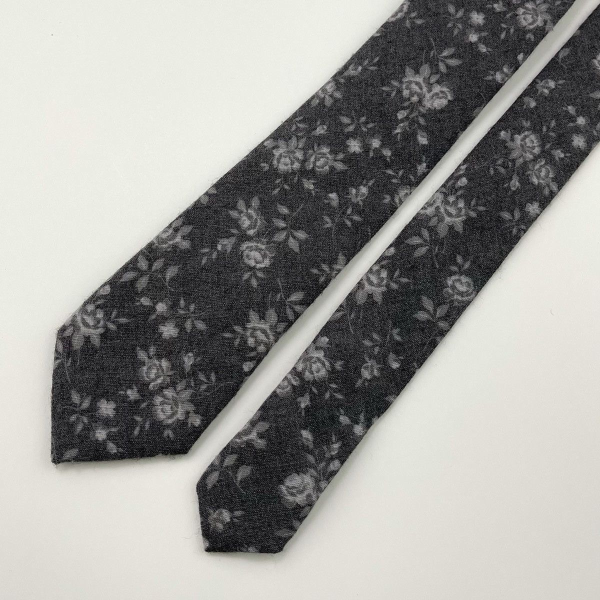 Other Men's Charcoal Floral Necktie & Black Tie Bar Clip Size ONE SIZE - 2 Thumbnail