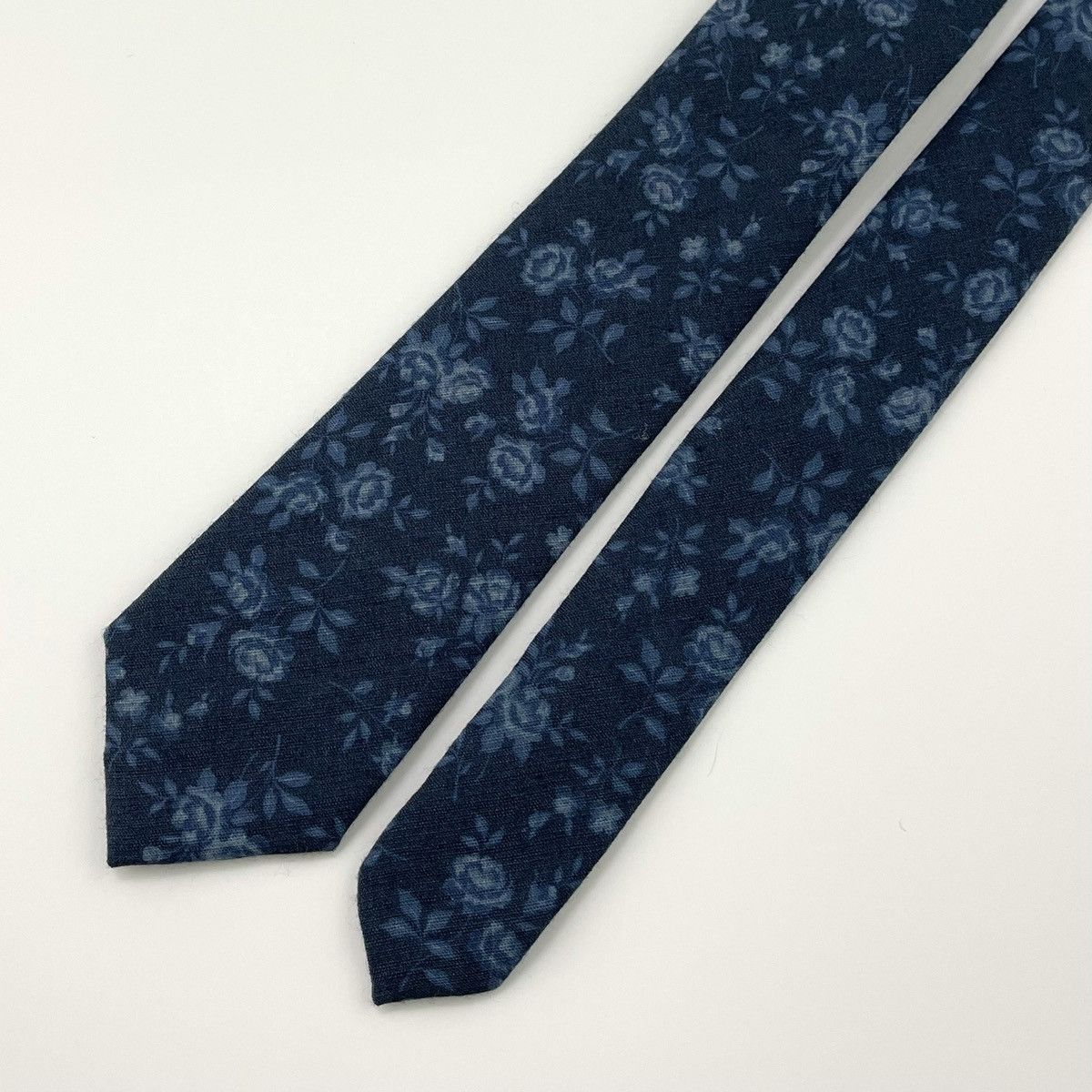 Other Men's Midnight Blue Floral Necktie & Tie Bar Clip Size ONE SIZE - 4 Thumbnail