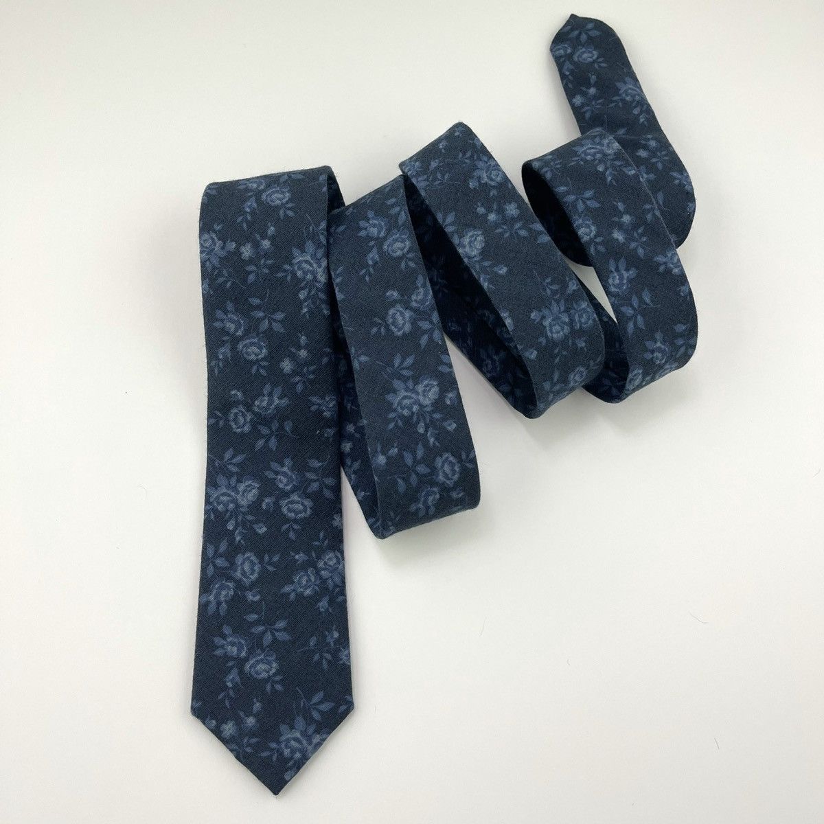 Other Men's Midnight Blue Floral Necktie & Tie Bar Clip Size ONE SIZE - 2 Thumbnail