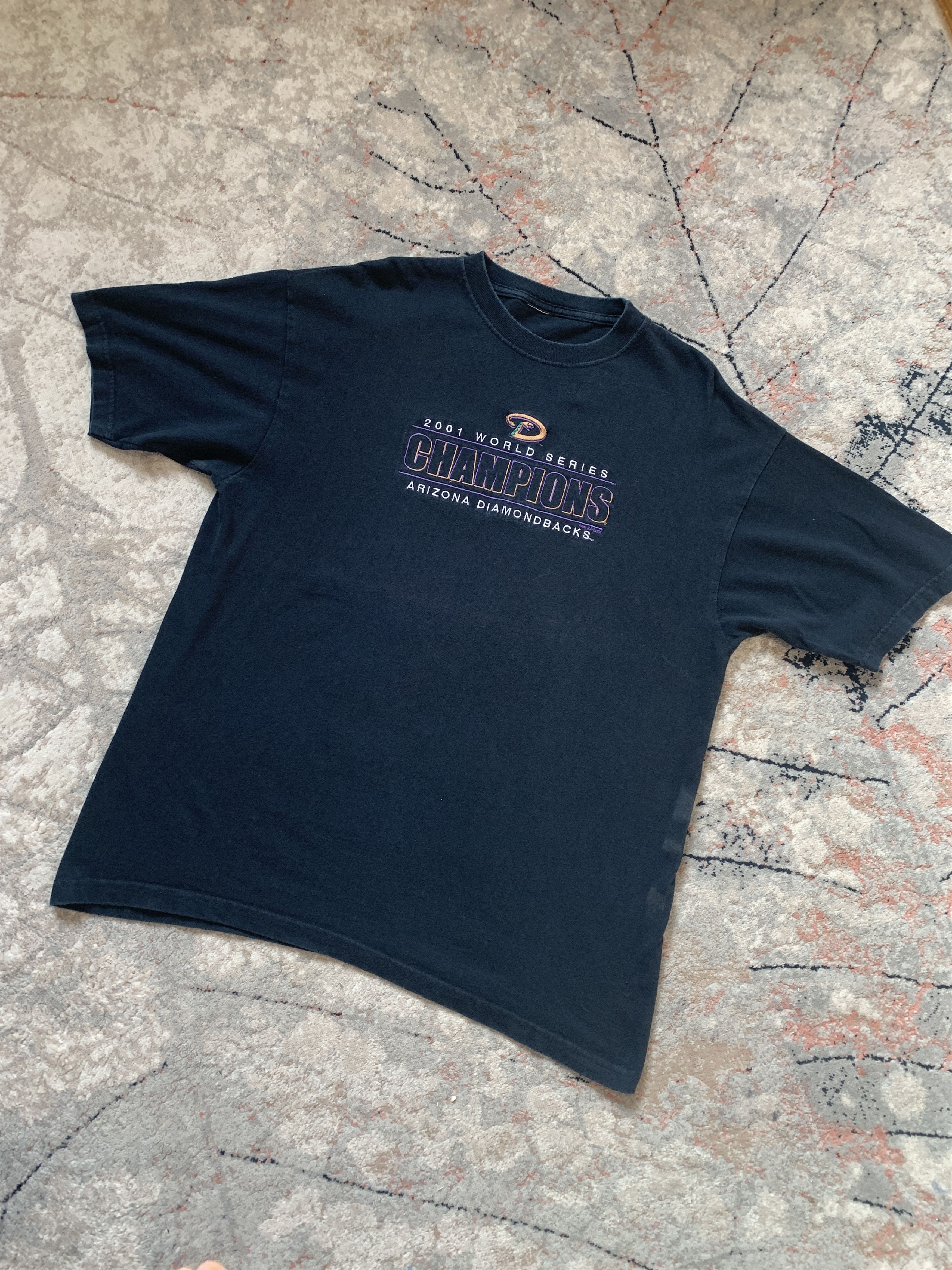 MLB × Vintage Arizona Diamondbacks Champions 2001 World Series T-Shirt Size US XL / EU 56 / 4 - 1 Thumbnail