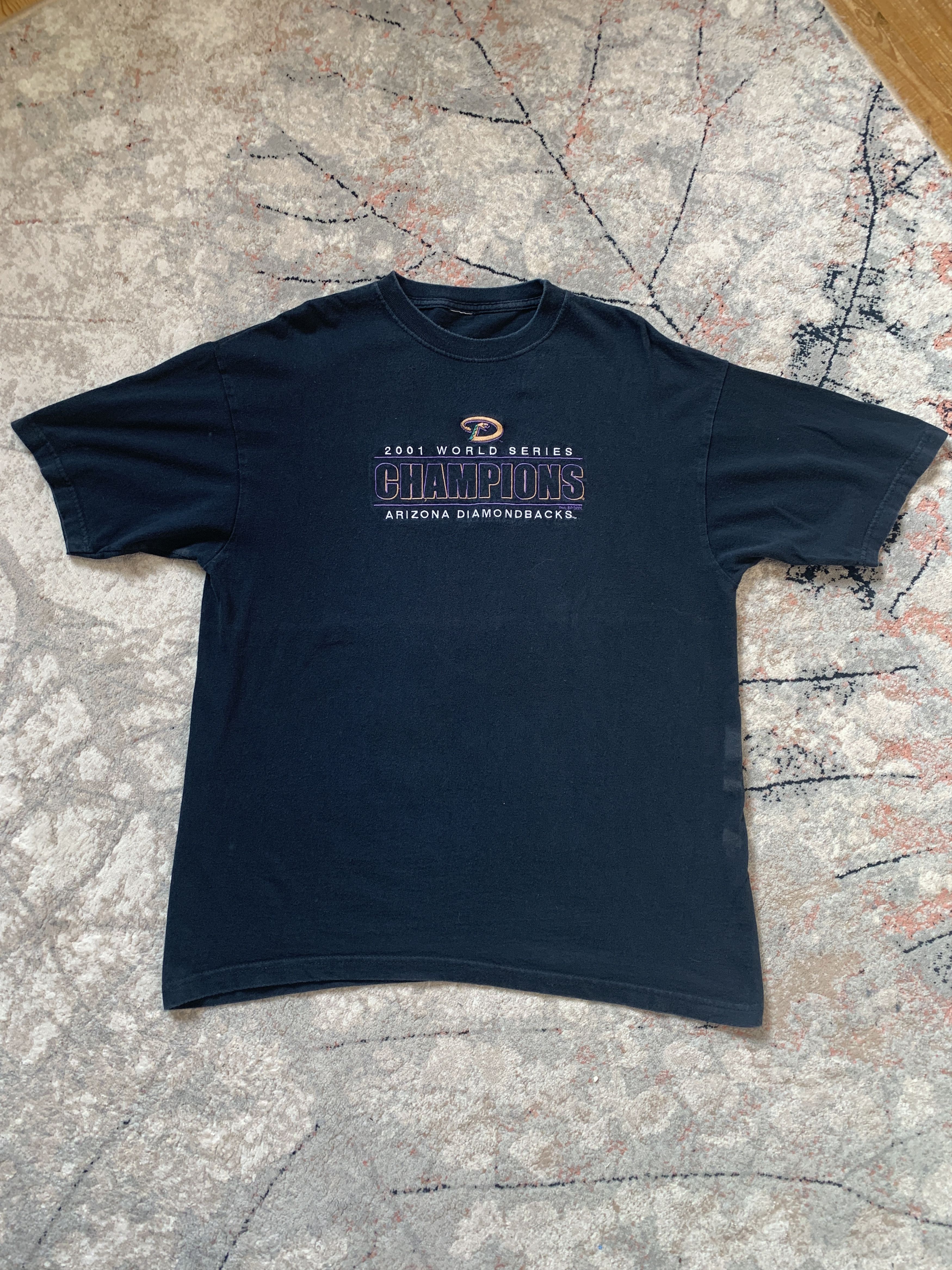 MLB × Vintage Arizona Diamondbacks Champions 2001 World Series T-Shirt Size US XL / EU 56 / 4 - 2 Thumbnail