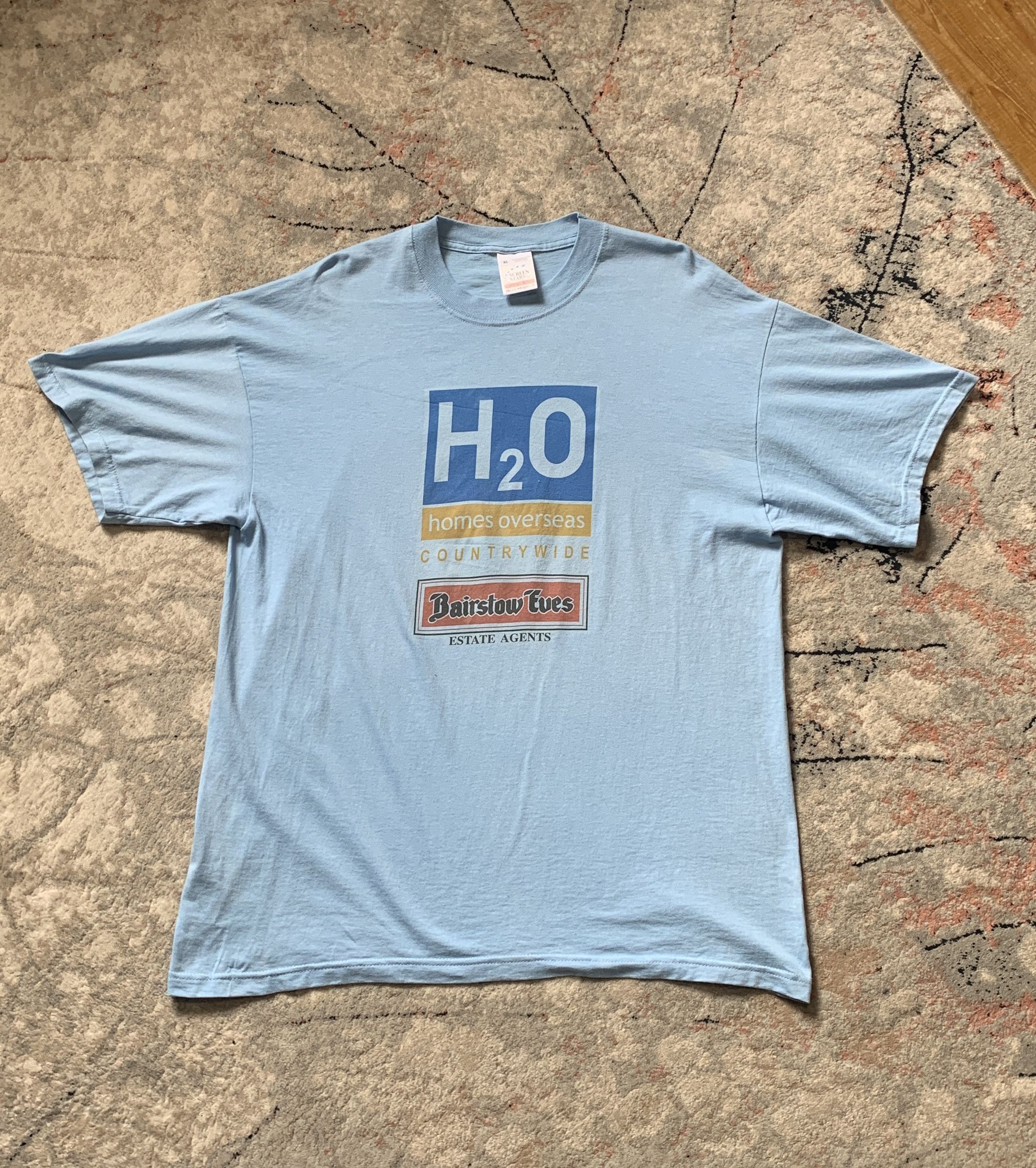 Gildan H2O Homes Overseas Bairstow Eves Vintage T-Shirt Size US XL / EU 56 / 4 - 1 Thumbnail