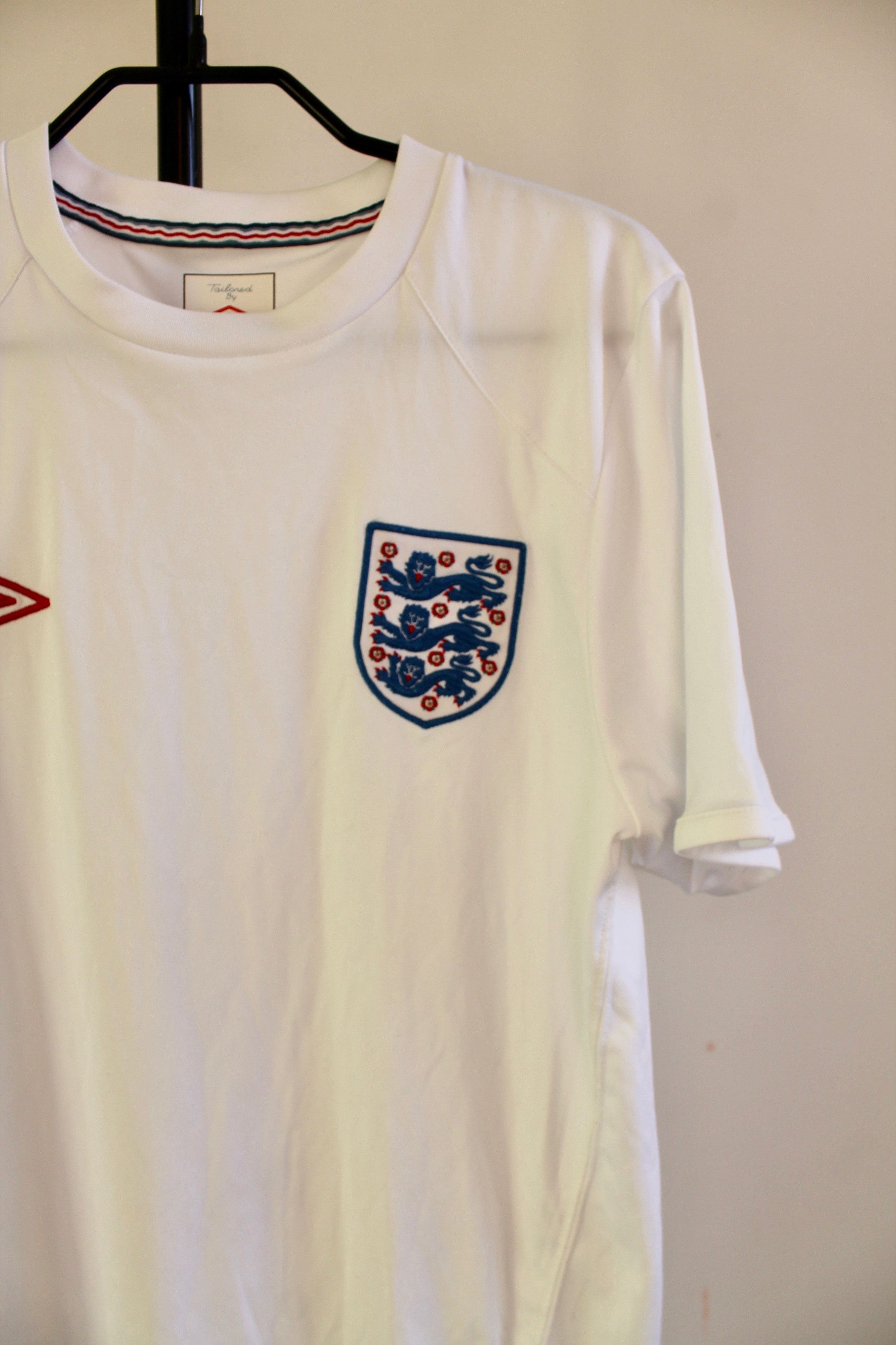 Umbro ENGLAND NATIONAL TEAM UMBRO Soccer jersey SHIRT Size US S / EU 44-46 / 1 - 3 Thumbnail