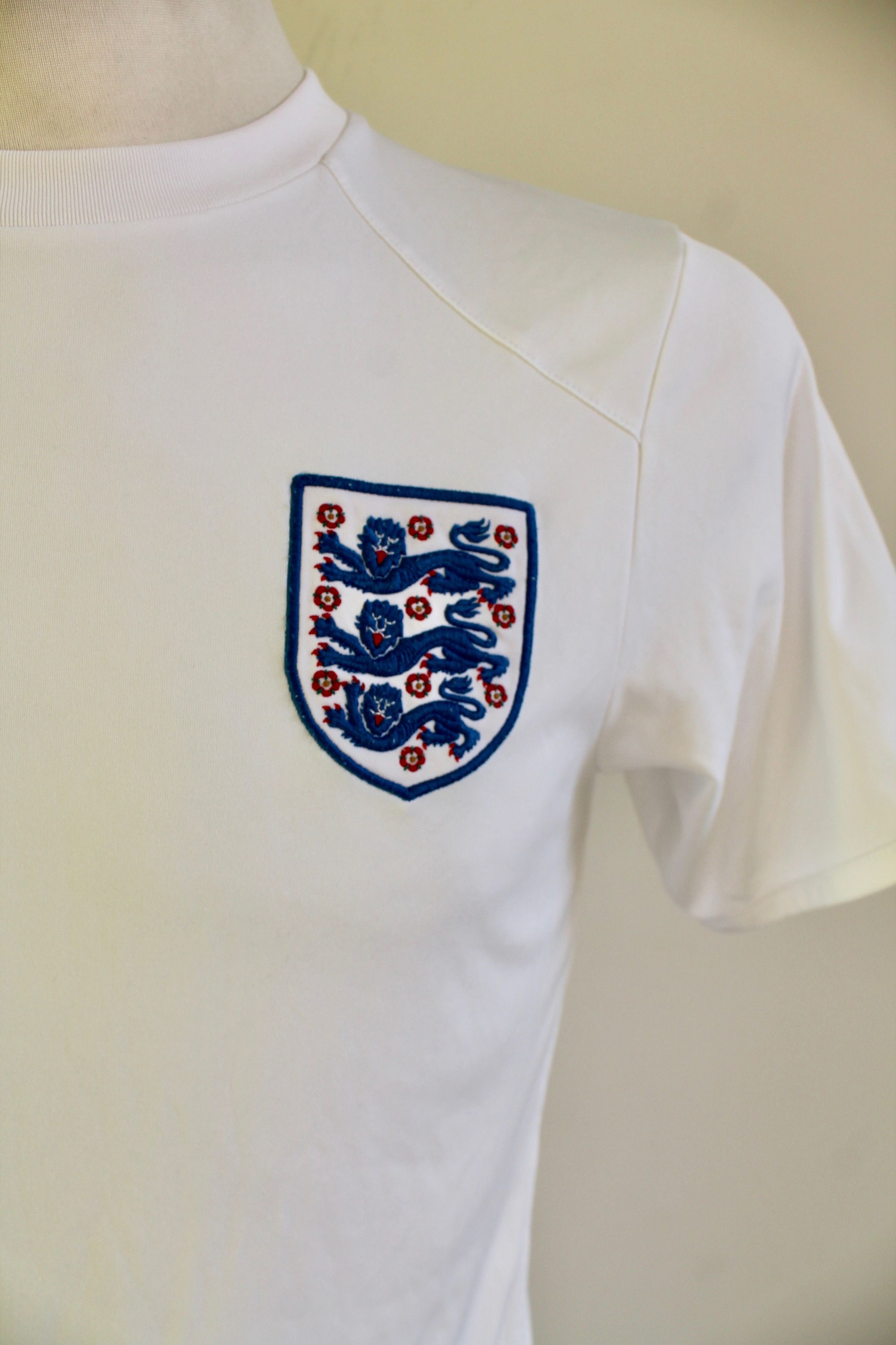 Umbro ENGLAND NATIONAL TEAM UMBRO Soccer jersey SHIRT Size US S / EU 44-46 / 1 - 6 Thumbnail