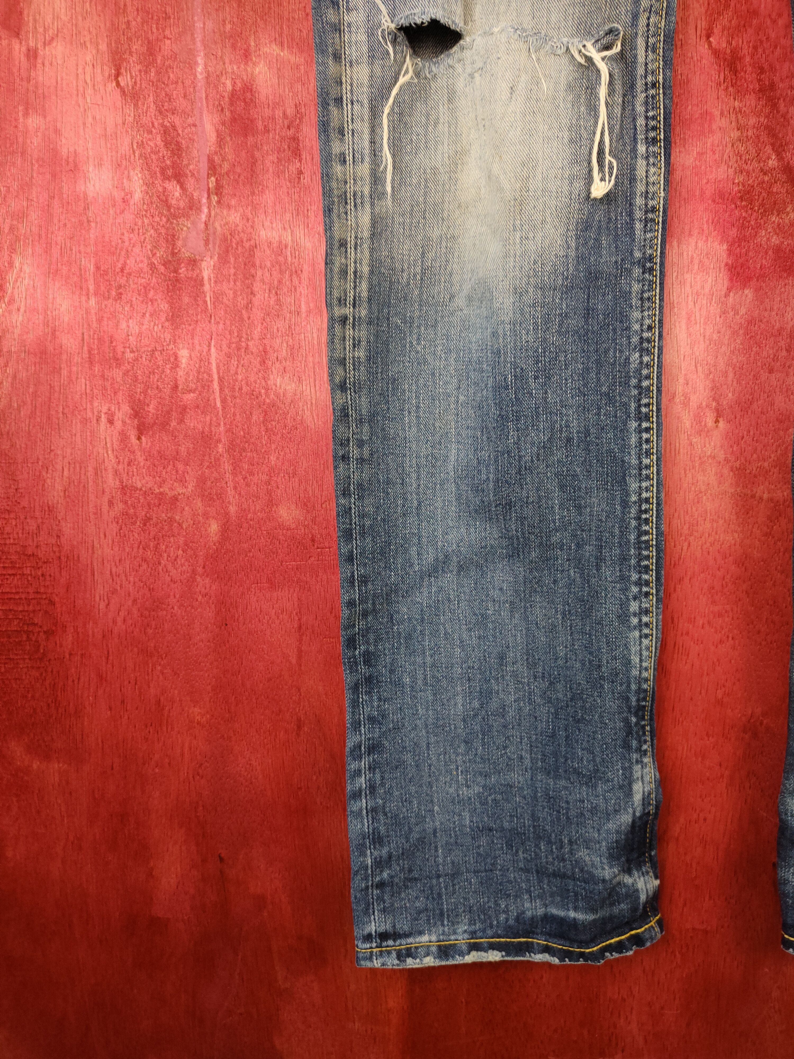 Japanese Brand Lee Blue Ripped Distressed Denim #5968 Size 31" - 4 Thumbnail