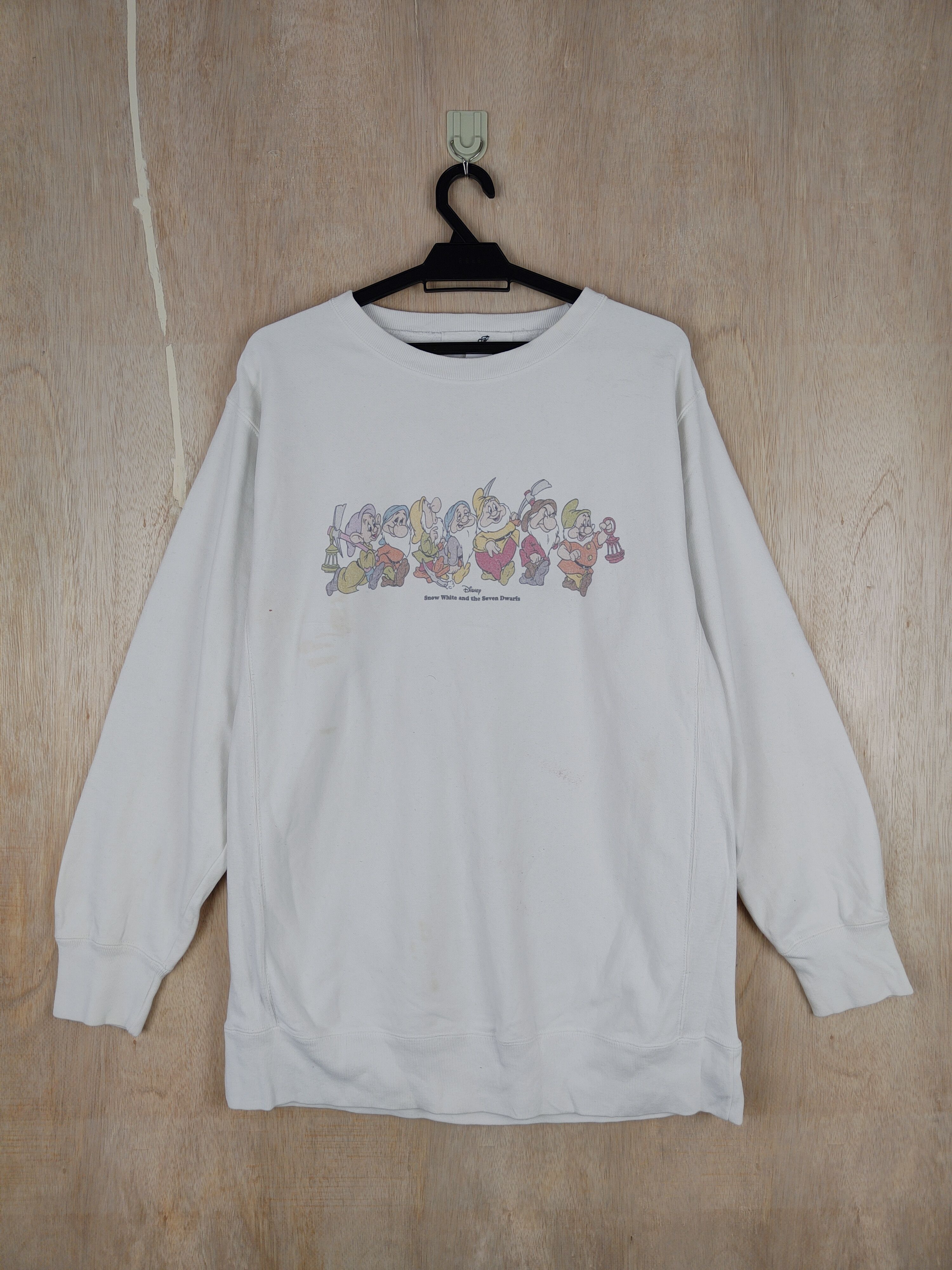 Disney Disney White vintage long sweatshirt Sweater #4274 Size US L / EU 52-54 / 3 - 1 Thumbnail