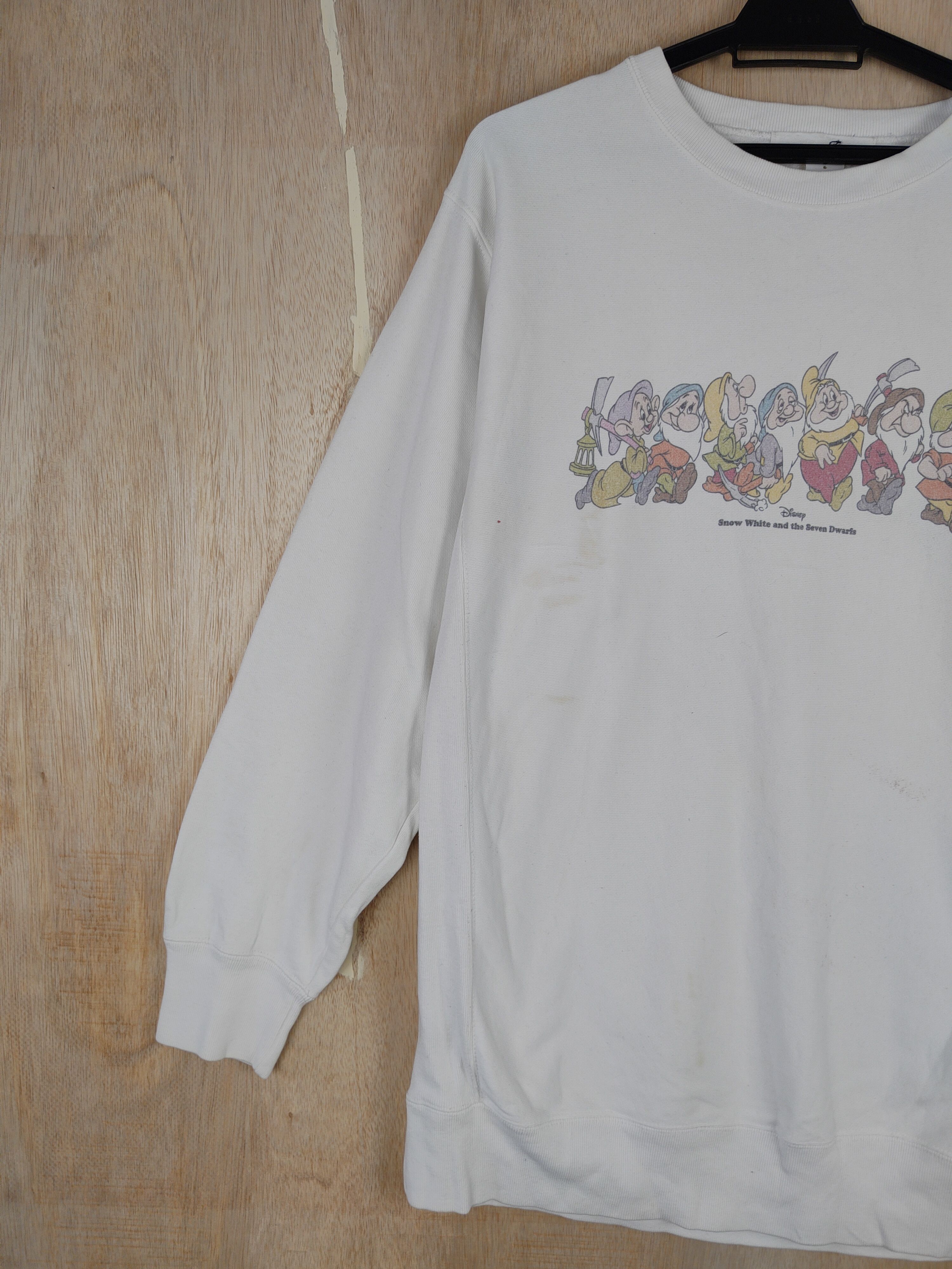 Disney Disney White vintage long sweatshirt Sweater #4274 Size US L / EU 52-54 / 3 - 4 Thumbnail