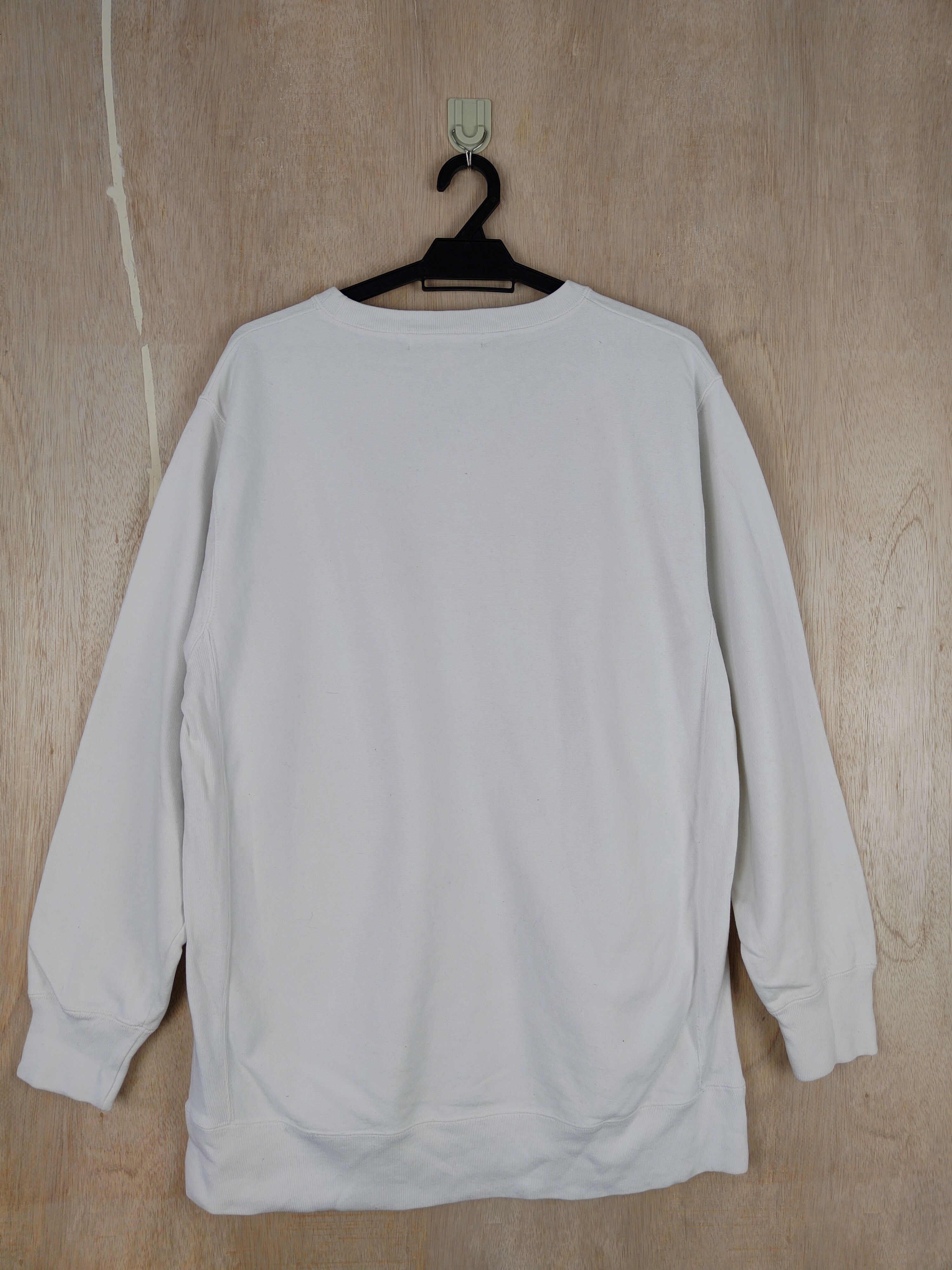 Disney Disney White vintage long sweatshirt Sweater #4274 Size US L / EU 52-54 / 3 - 6 Thumbnail