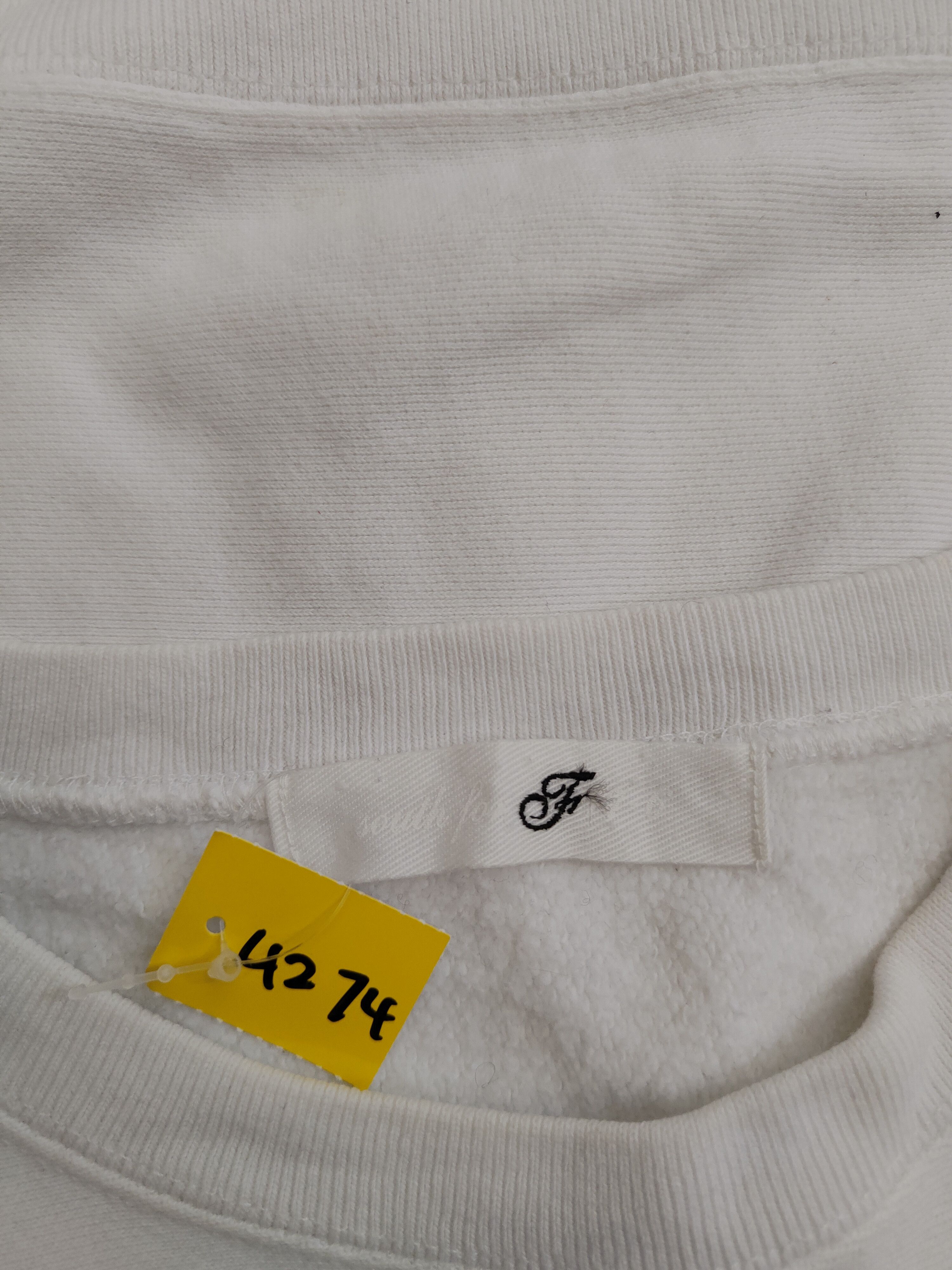 Disney Disney White vintage long sweatshirt Sweater #4274 Size US L / EU 52-54 / 3 - 11 Thumbnail