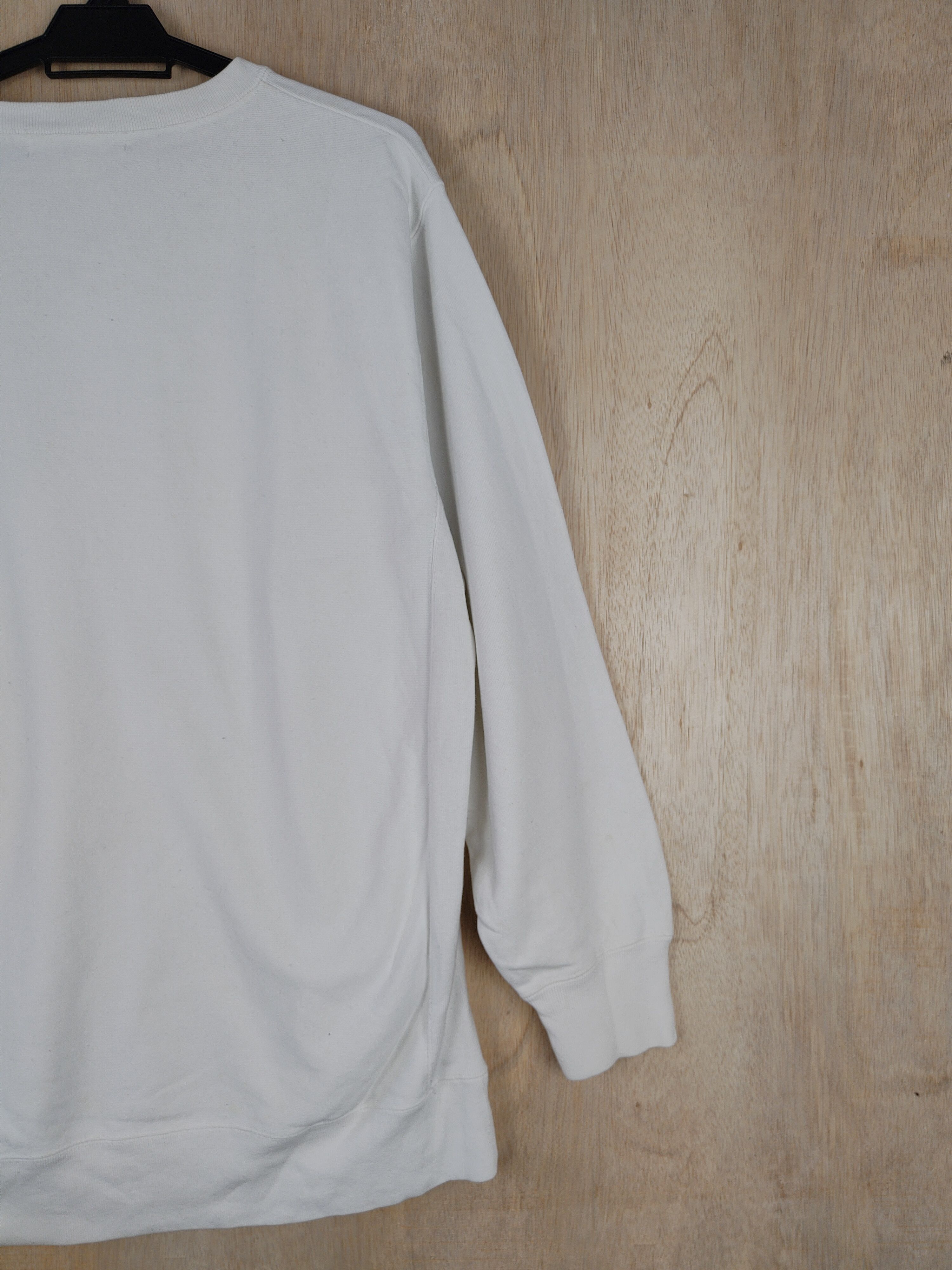 Disney Disney White vintage long sweatshirt Sweater #4274 Size US L / EU 52-54 / 3 - 8 Thumbnail