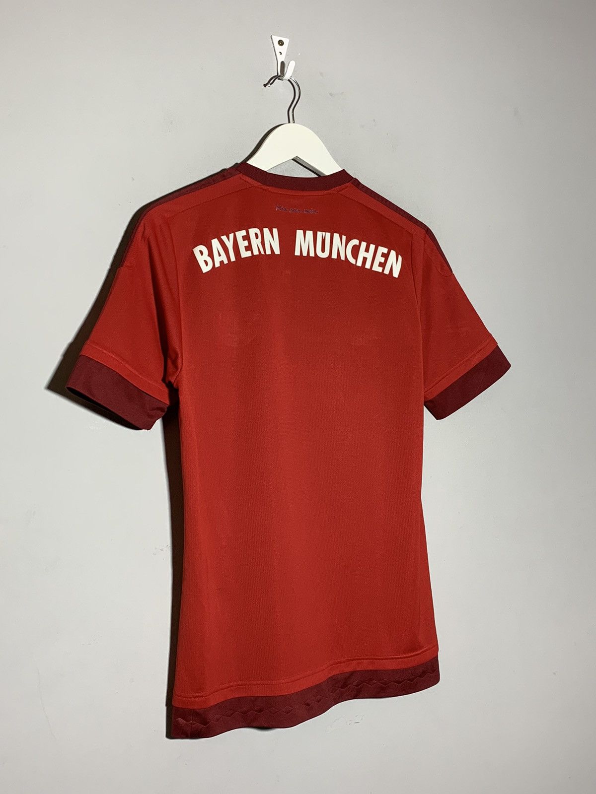 Adidas Bayern Munchen 2015/16 Y2K Streetwear Football Shirt Size US S / EU 44-46 / 1 - 9 Thumbnail