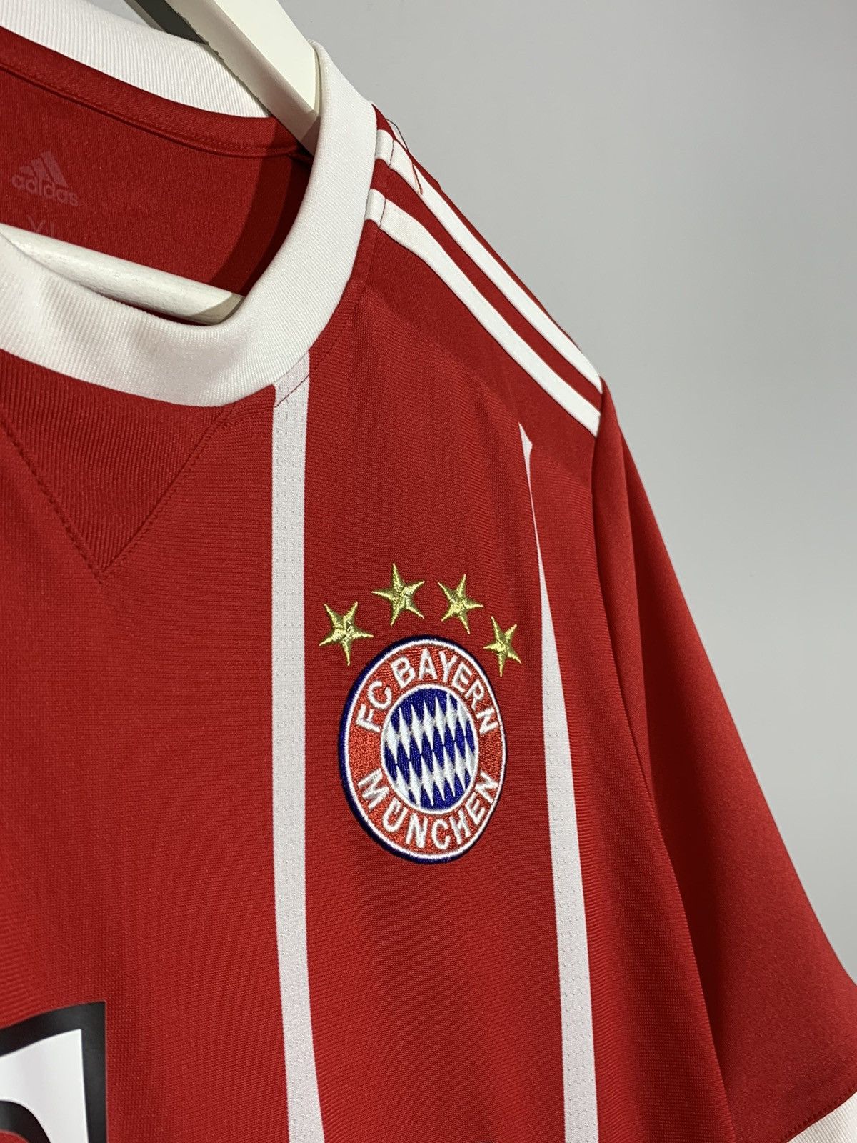 Adidas Bayern Munchen Adidas 2017/18 Y2k Streetwear Football Shirt Size US XS / EU 42 / 0 - 4 Thumbnail