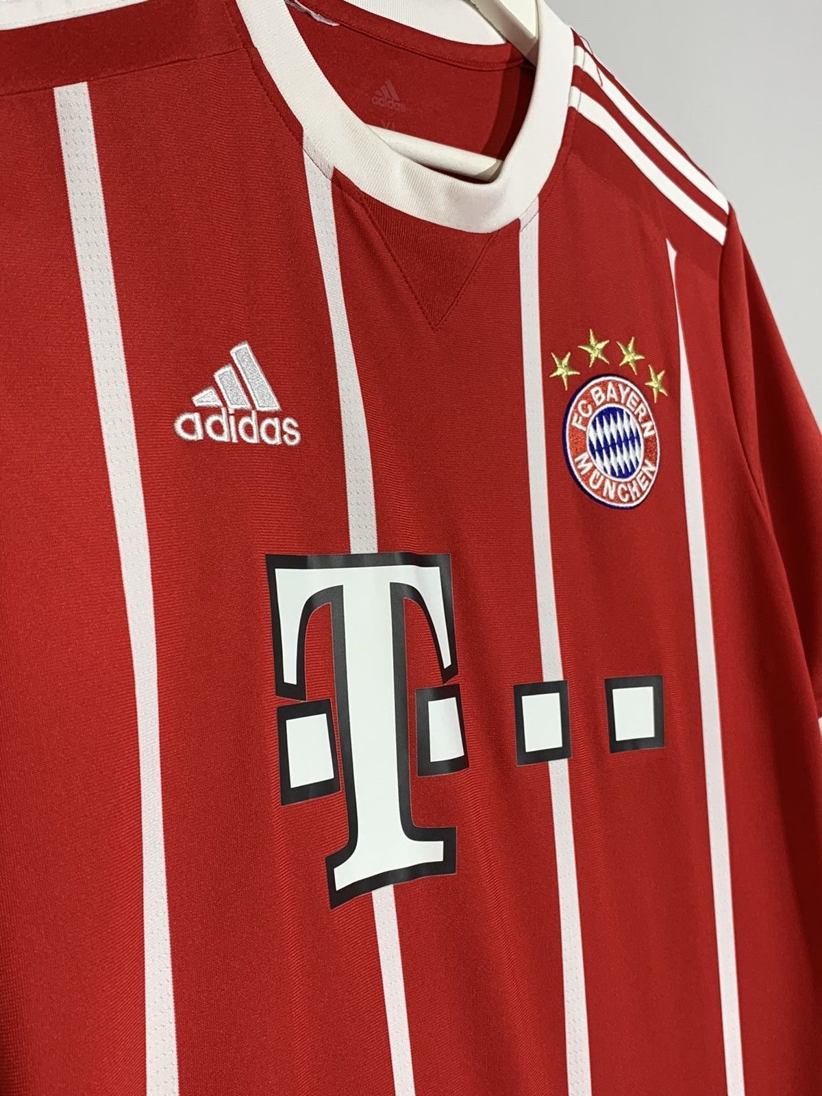 Adidas Bayern Munchen Adidas 2017/18 Y2k Streetwear Football Shirt Size US XS / EU 42 / 0 - 3 Thumbnail