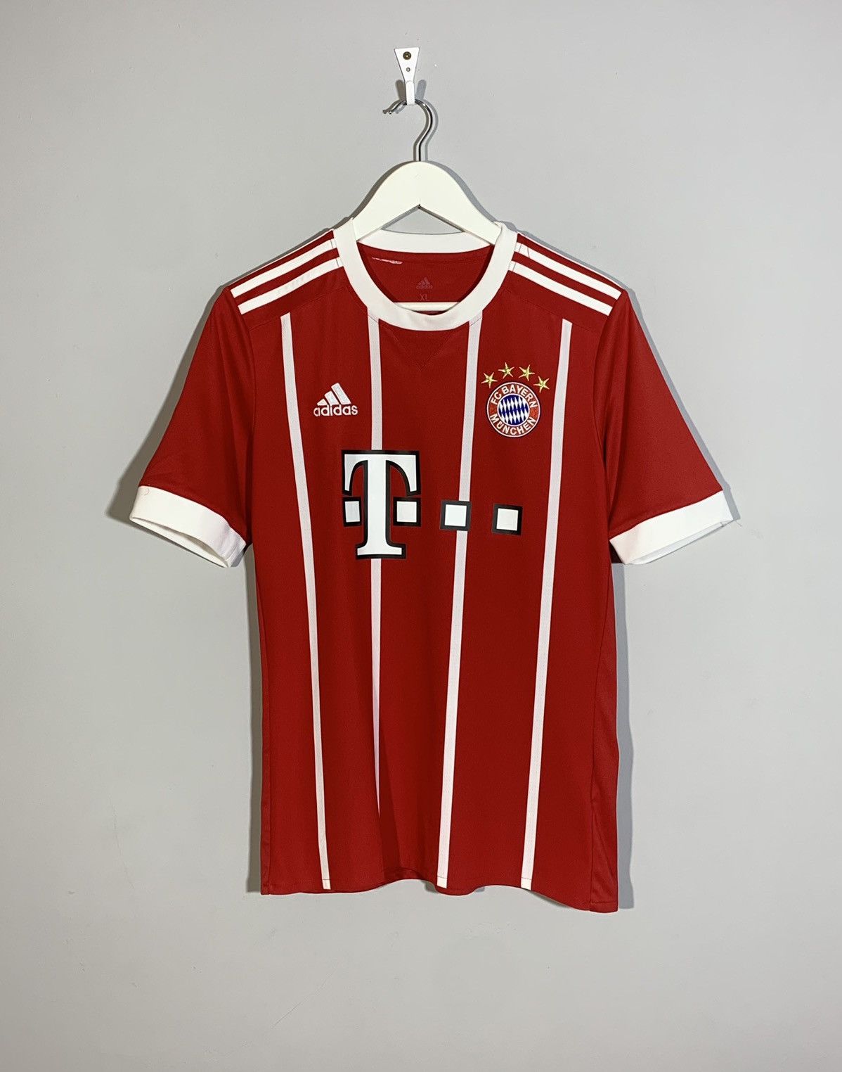 Adidas Bayern Munchen Adidas 2017/18 Y2k Streetwear Football Shirt Size US XS / EU 42 / 0 - 1 Thumbnail