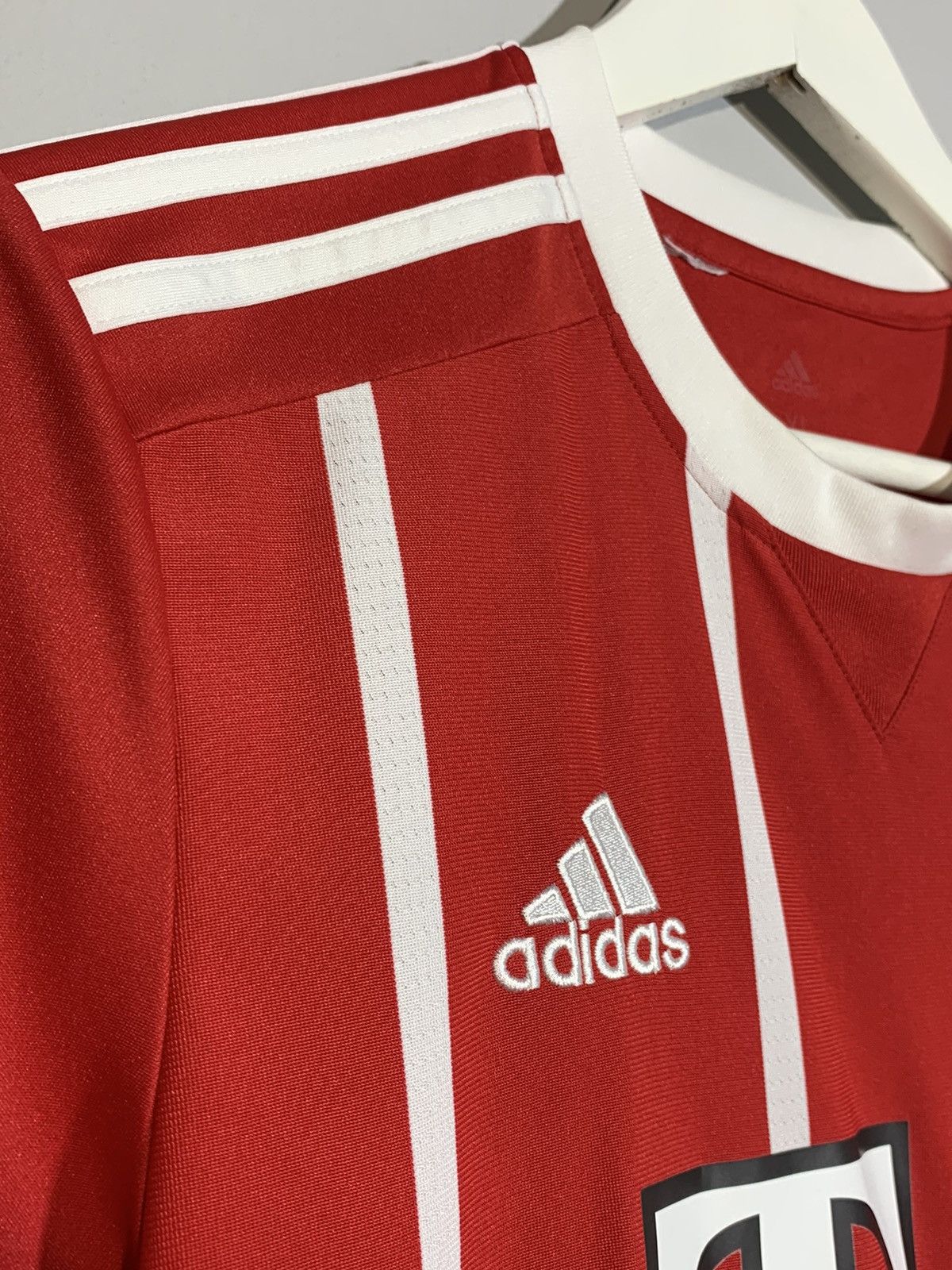Adidas Bayern Munchen Adidas 2017/18 Y2k Streetwear Football Shirt Size US XS / EU 42 / 0 - 5 Thumbnail