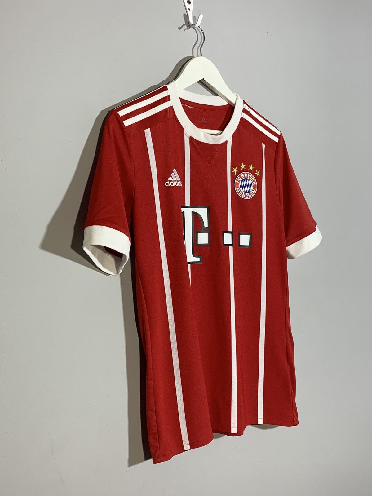 Adidas Bayern Munchen Adidas 2017/18 Y2k Streetwear Football Shirt Size US XS / EU 42 / 0 - 2 Thumbnail