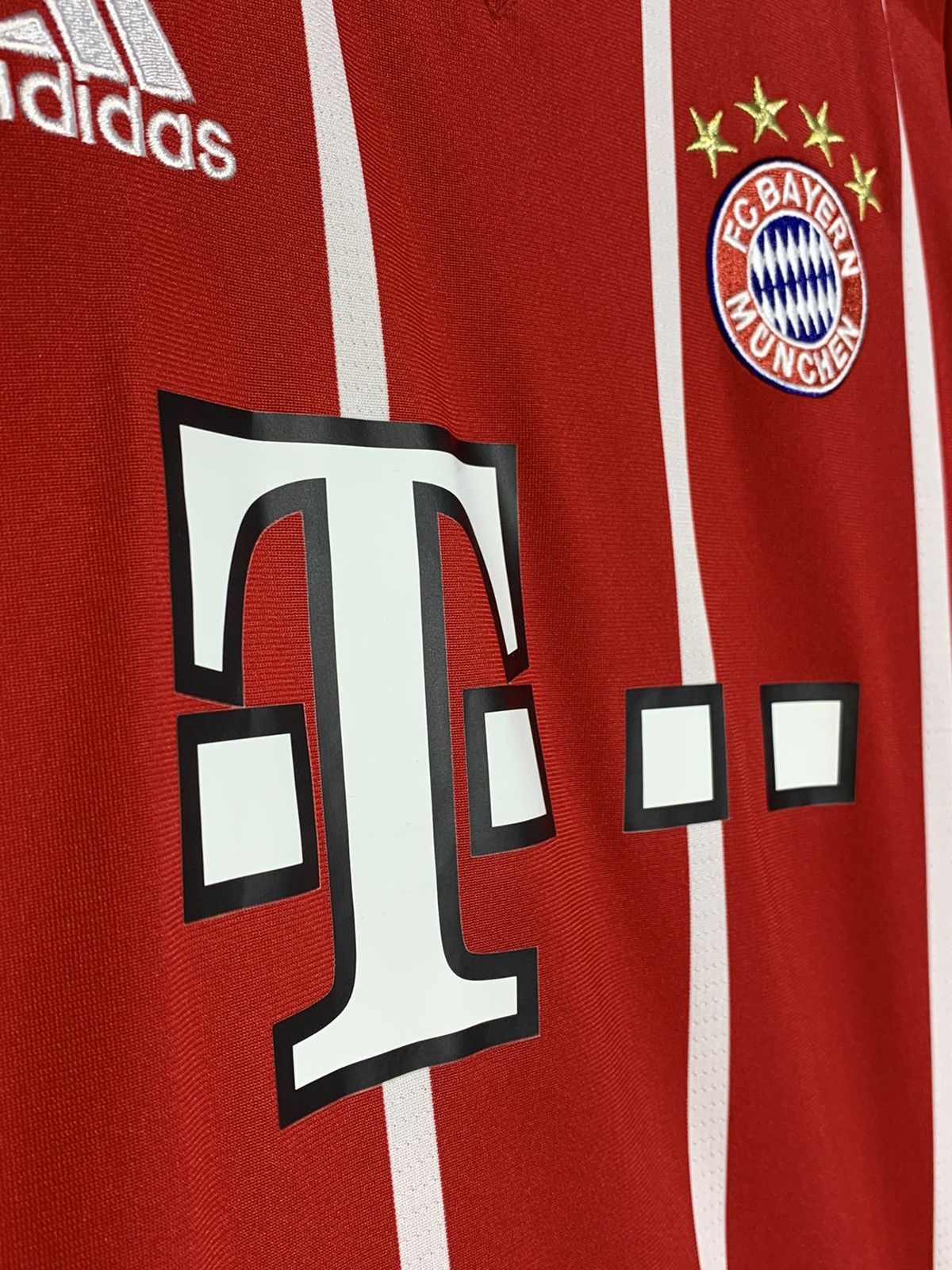 Adidas Bayern Munchen Adidas 2017/18 Y2k Streetwear Football Shirt Size US XS / EU 42 / 0 - 6 Thumbnail