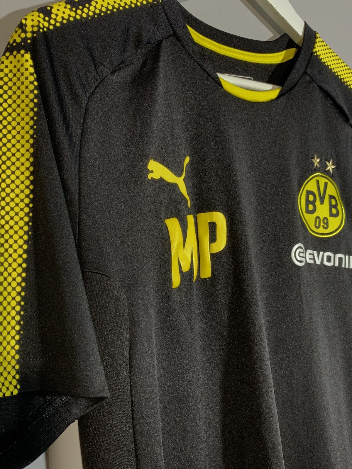Puma Borussia Dortmund Puma Training Y2k Football Shirt Size US M / EU 48-50 / 2 - 3 Thumbnail