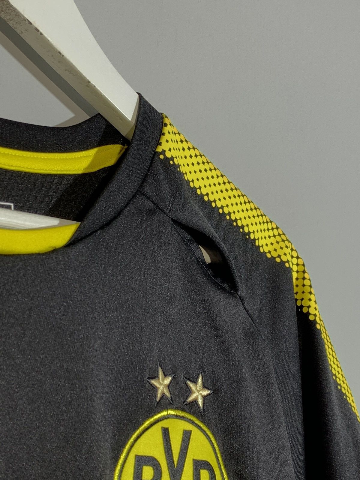 Puma Borussia Dortmund Puma Training Y2k Football Shirt Size US M / EU 48-50 / 2 - 6 Thumbnail