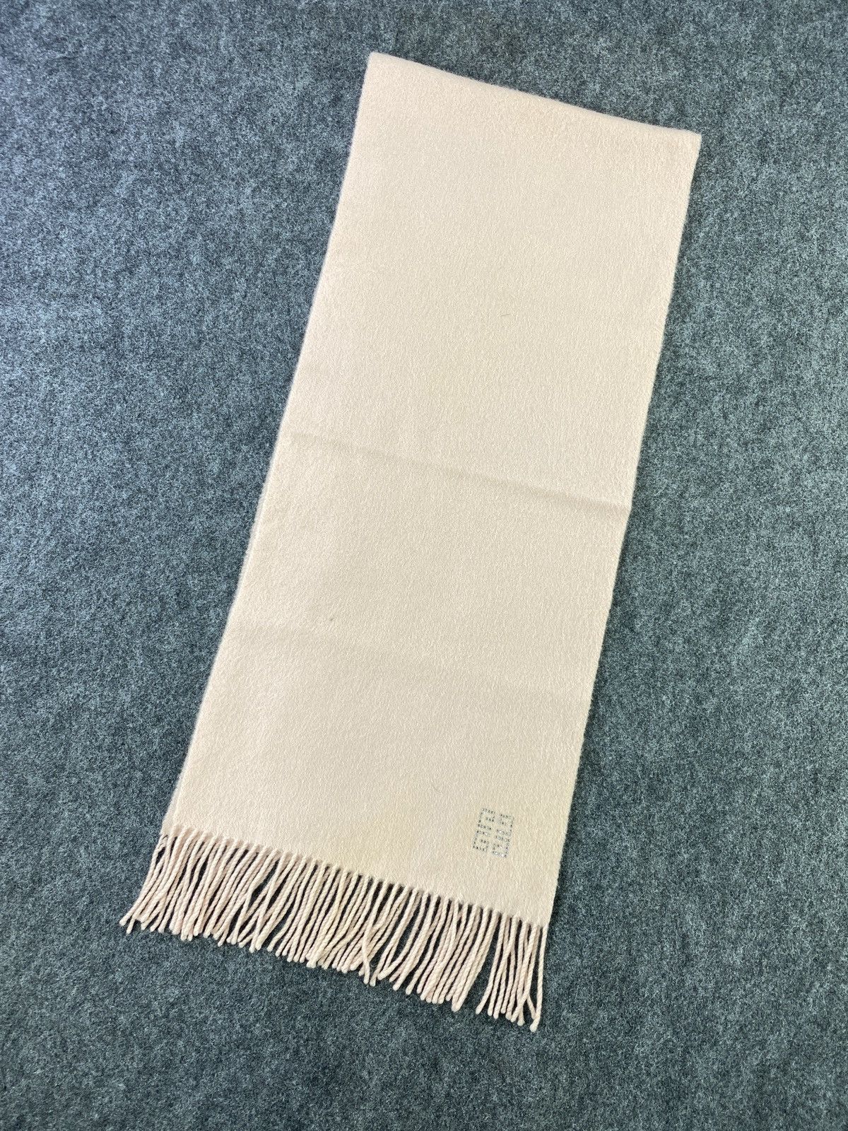 Givenchy GIVENCHY Scarf / Muffler / Neckwear -T249 Size ONE SIZE - 2 Thumbnail