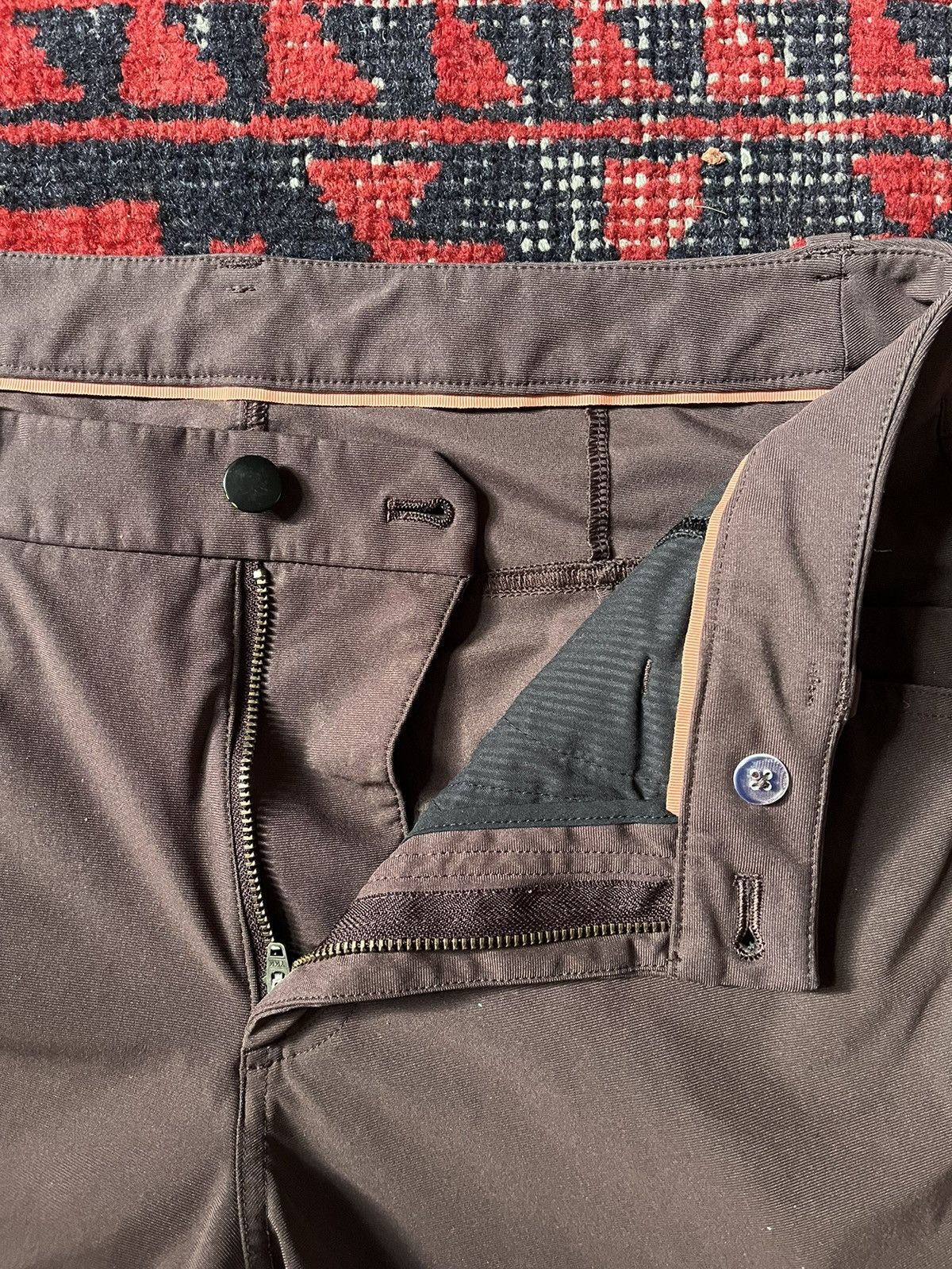 Lululemon Lululemon ABC Casual Fit Warpstreme Men’sPants 33x32 Size US 33 - 4 Thumbnail