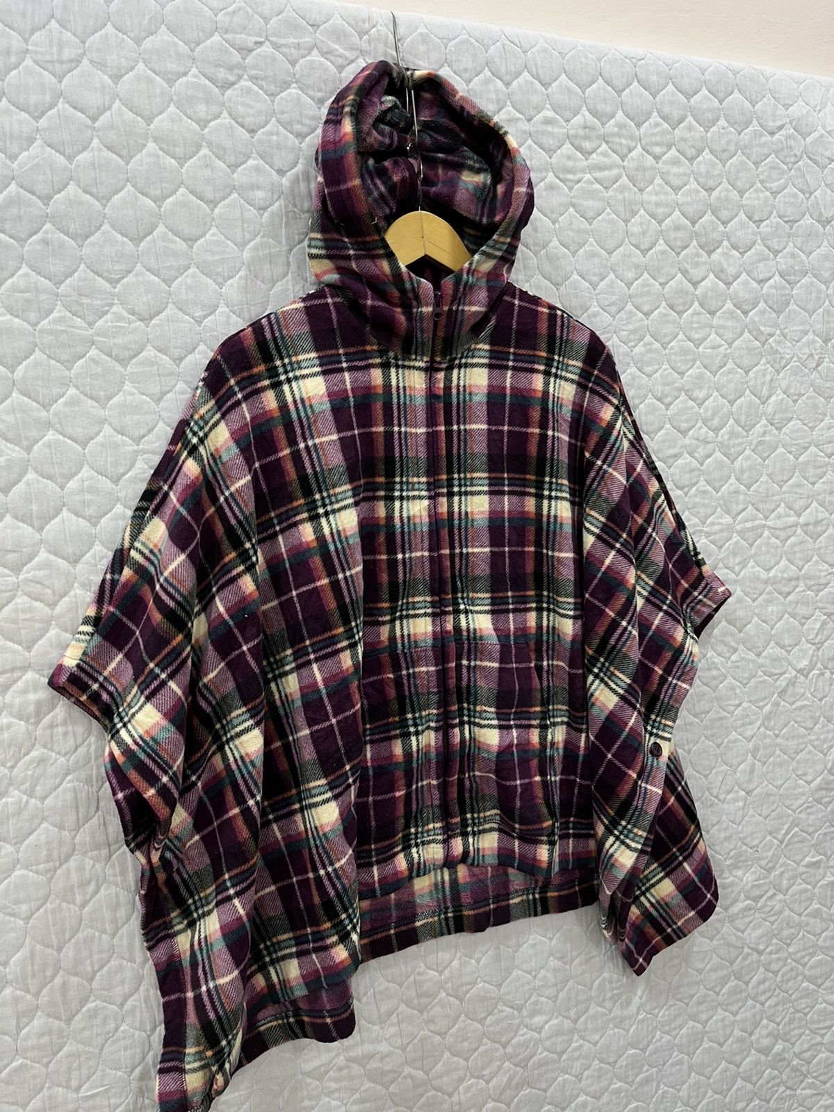 Japanese Brand × Uniqlo D. UNIQLO JAPANESE HYPEBEAST PONCHO Size ONE SIZE - 3 Thumbnail