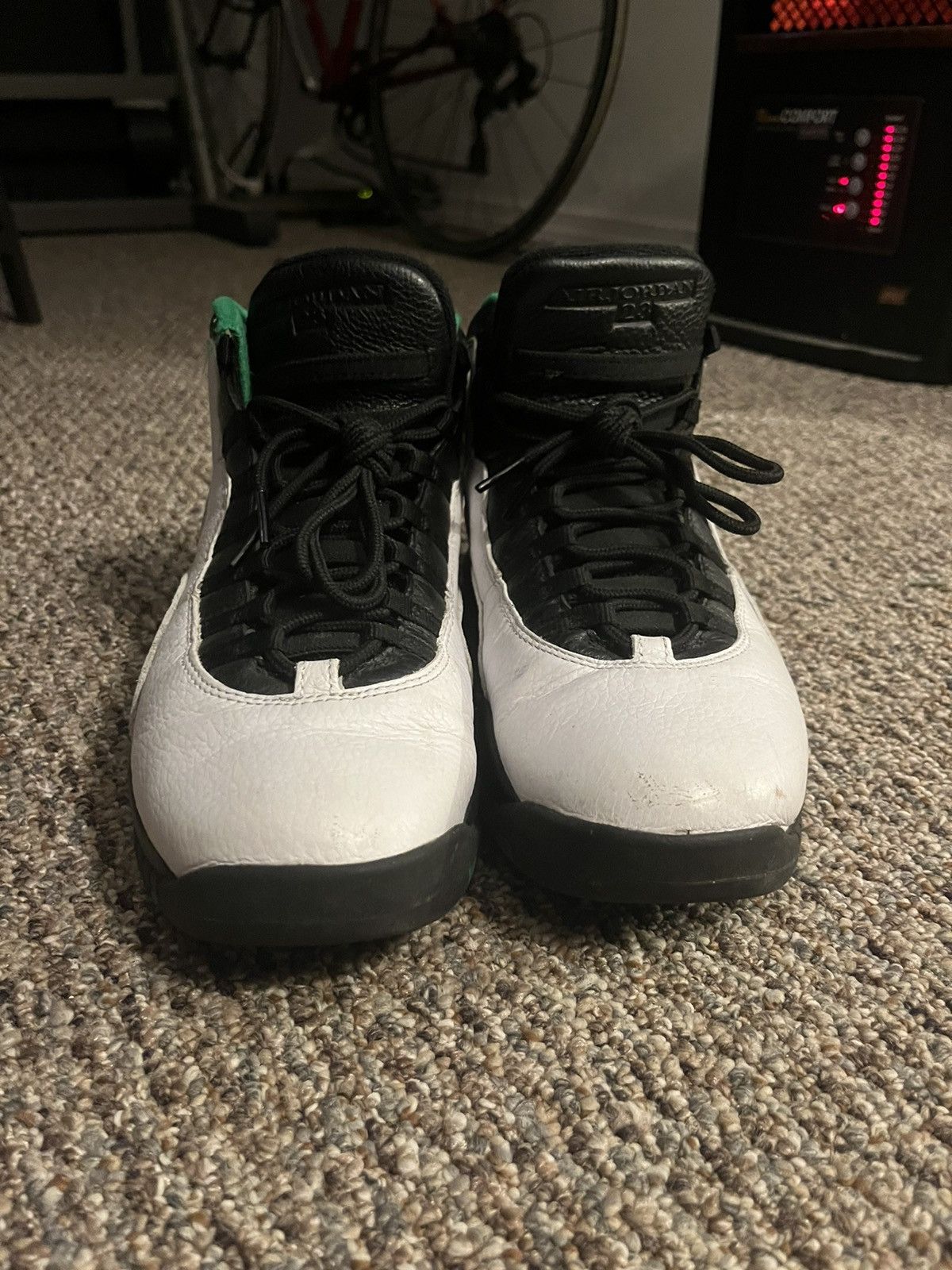 Jordan Brand Air Jordan 10 Retro 'Seattle' 2019 Size US 10.5 / EU 43-44 - 2 Thumbnail