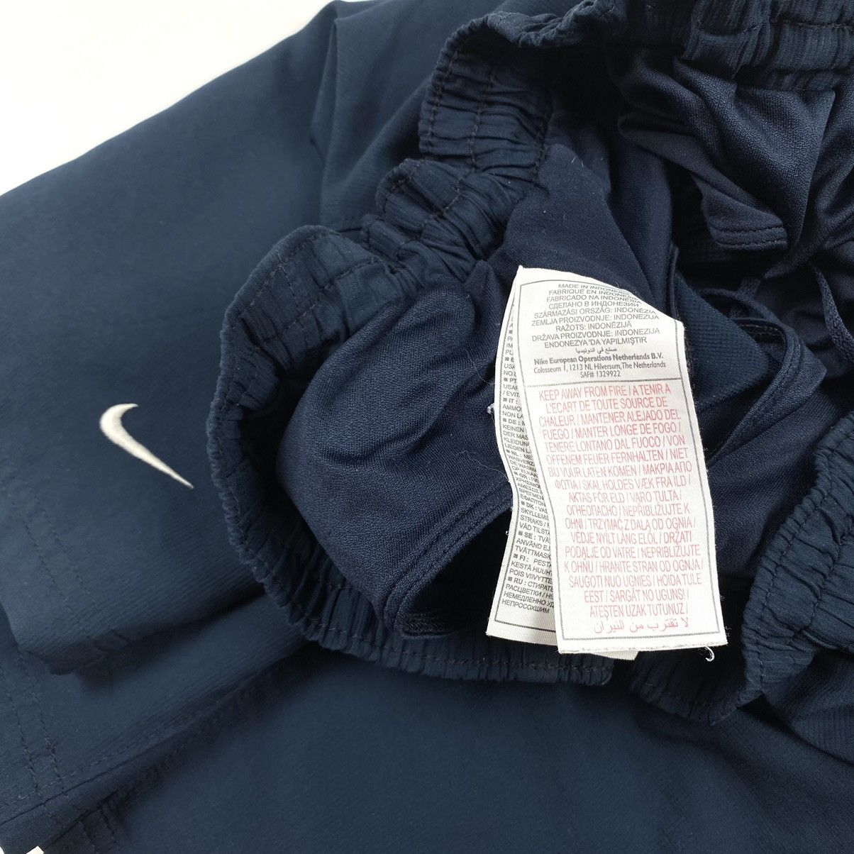 Nike Y2K 90’s Vintage Nike Shorts Mini Logo Tn Zm 95 97 Size US 34 / EU 50 - 8 Thumbnail