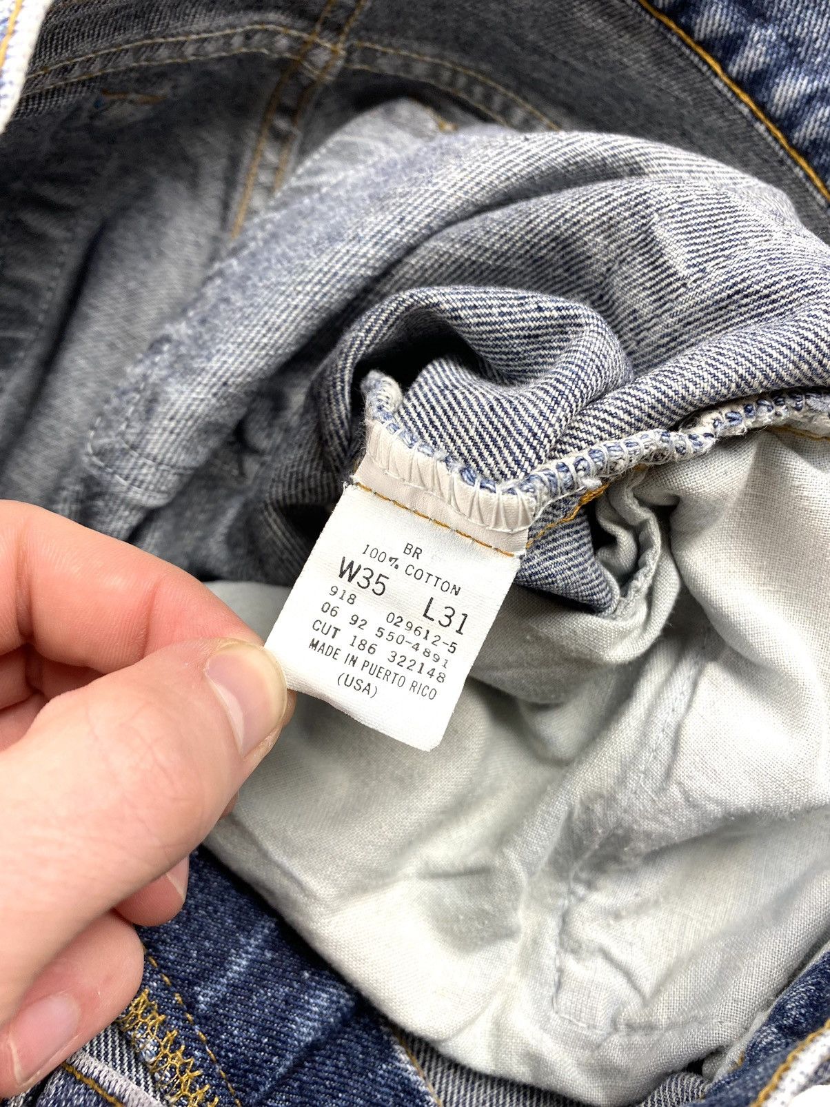 Levi's 90’s 🇺🇸 Vintage Levi’s 550 Light Wash Denim Pants 35x31 Size US 35 - 9 Thumbnail