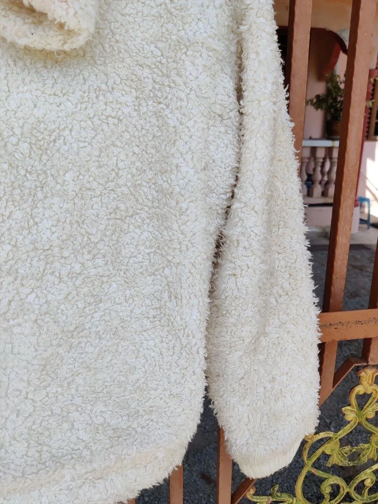Courreges COURREGES SWEATER SHERPA Size S / US 4 / IT 40 - 8 Thumbnail