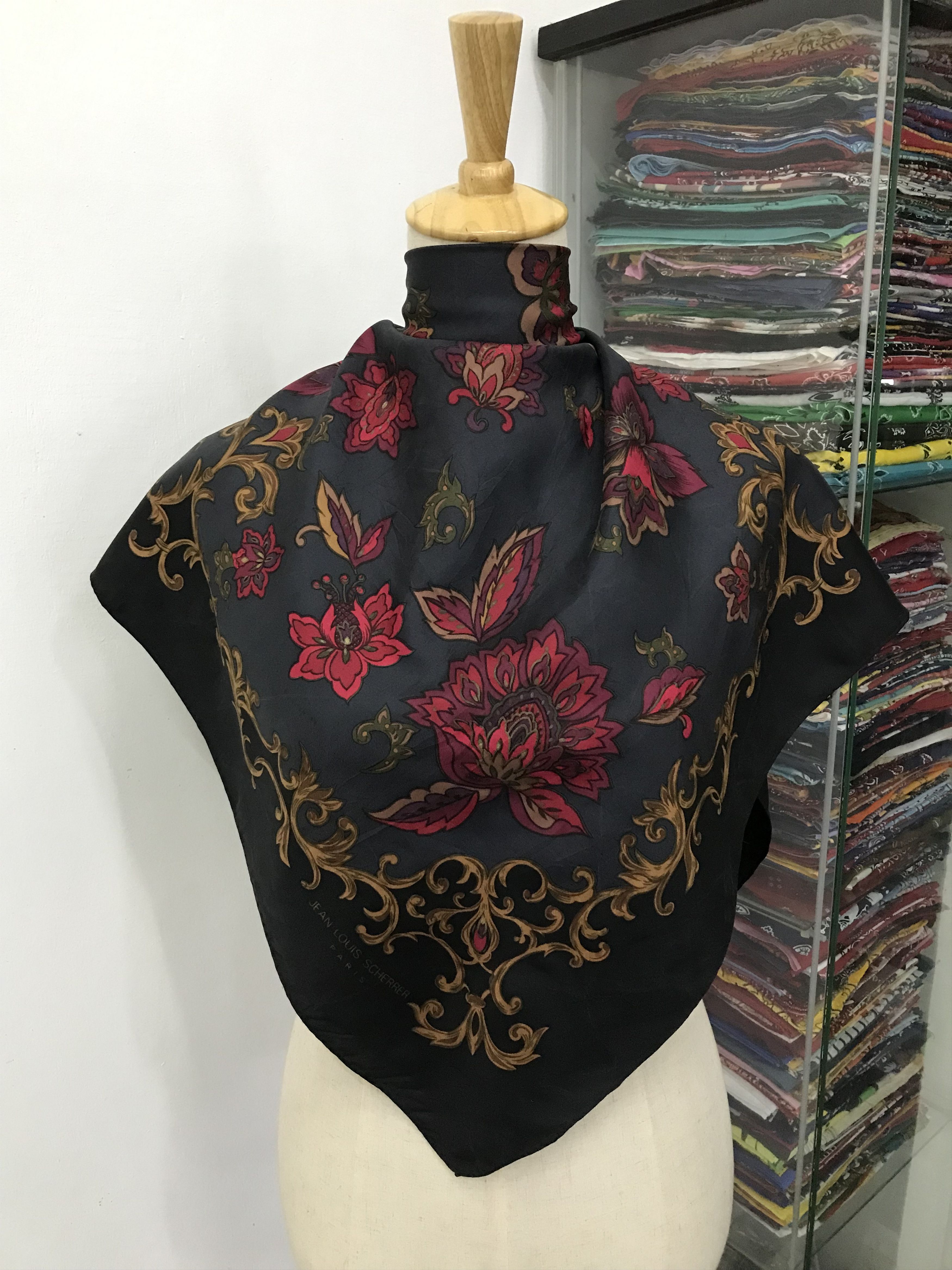 Foulard En Soie Vintage JEAN-LOUIS SCHERRER 83x85 Cm - Bord Marron - Occasion
