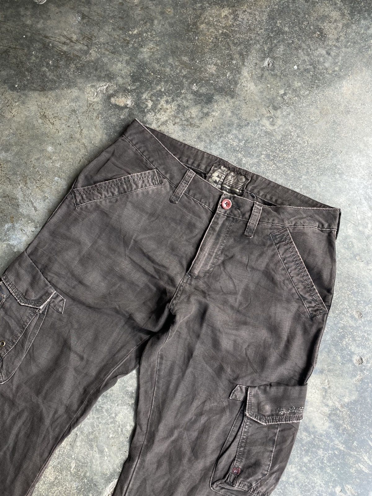 Japanese Brand × Quiksilver Vintage Quicksilver Cargo Pants Size US 34 / EU 50 - 3 Thumbnail