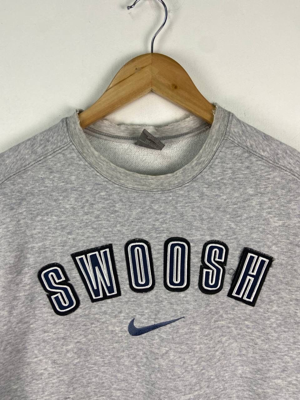 Nike Vintage Diatressed Nike Center Swoosh Sweatshirt Spellout Size US M / EU 48-50 / 2 - 2 Thumbnail