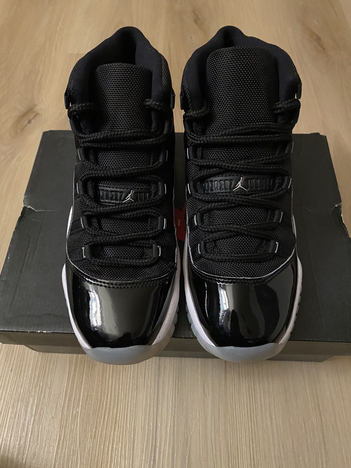 Jordan Brand Jordan 11 Jubilee GS Size US 6.5 / EU 39-40 - 3 Thumbnail