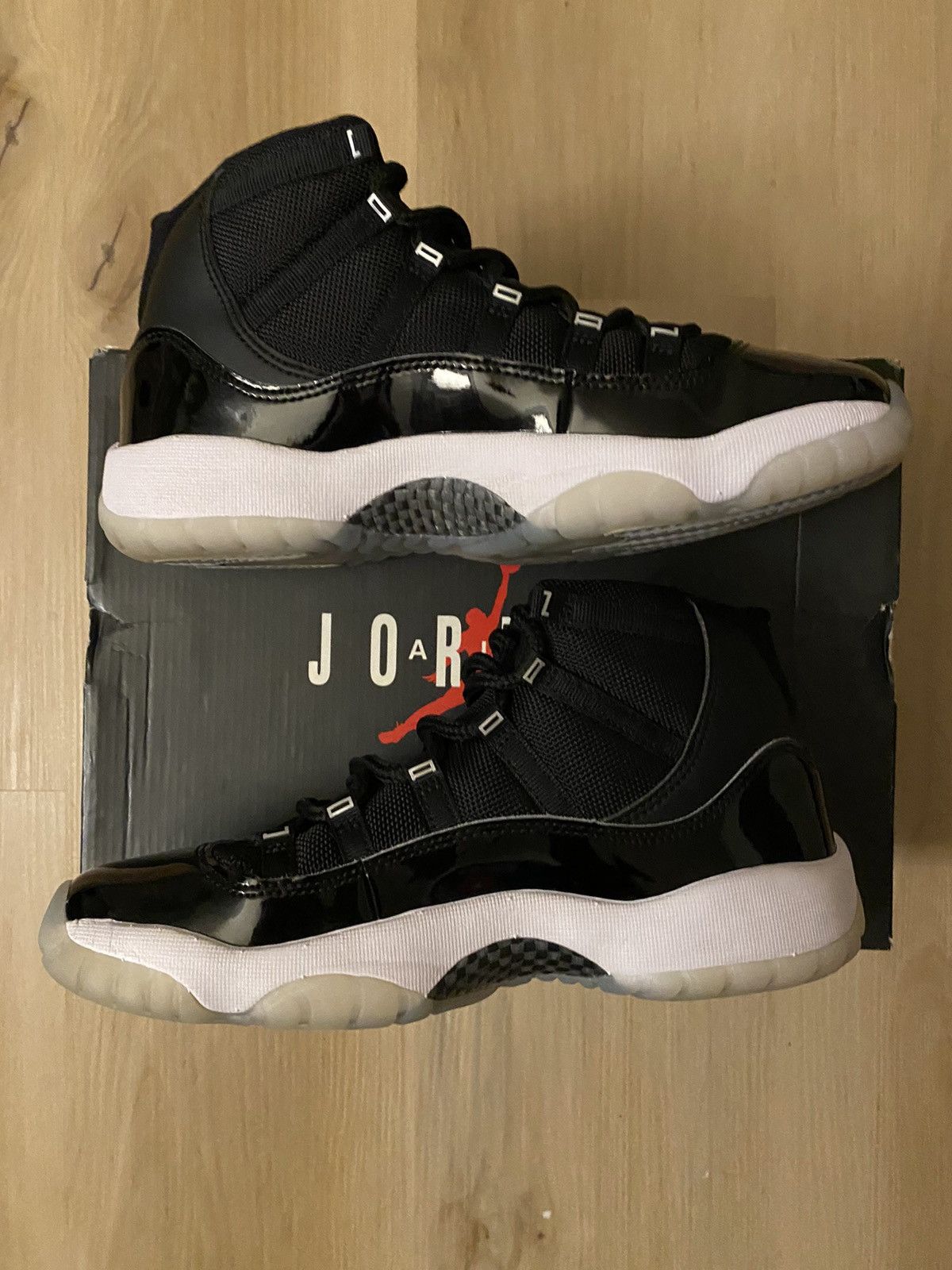 Jordan Brand Jordan 11 Jubilee GS Size US 6.5 / EU 39-40 - 2 Thumbnail
