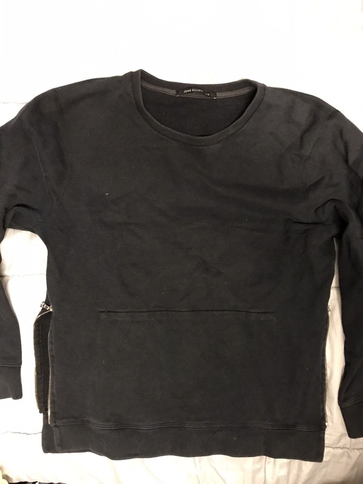 John Elliot Villian size 4 sweatshirt