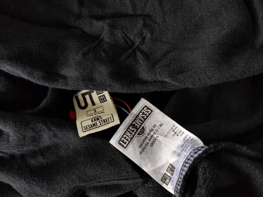 Kaws × Uniqlo Kaws x Sesame Street x UT Hoodie Size Small Size US S / EU 44-46 / 1 - 3 Thumbnail