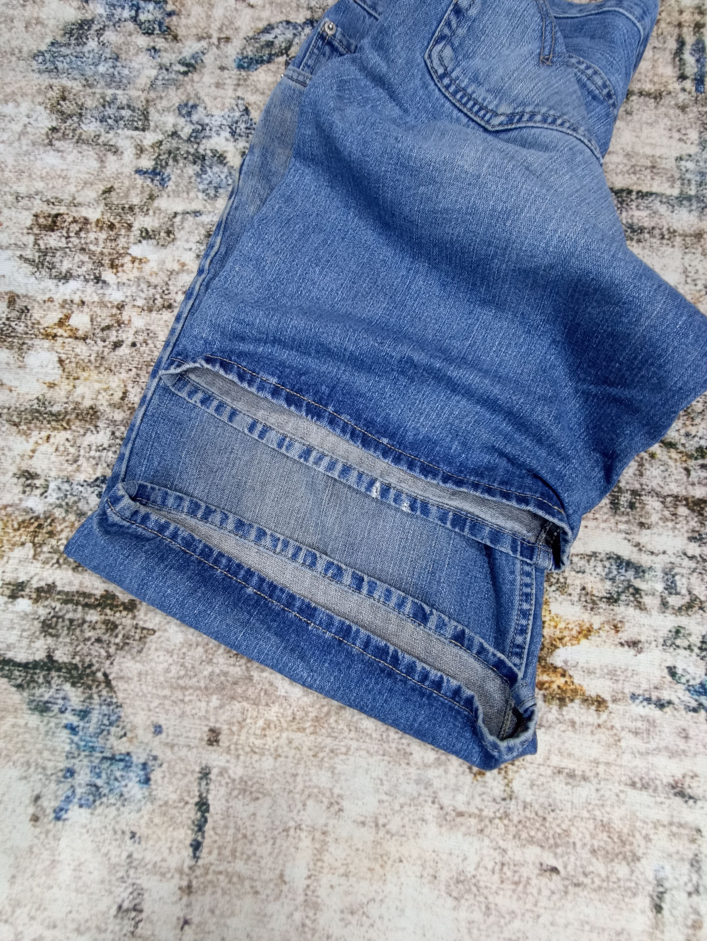 Levi's × Vintage Vintage Levis 569 Short Jeans J096 Size US 35 - 7 Thumbnail