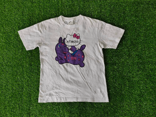 atmos Hello kitty X Atmos Japan Rare Collectible Tshirt Size US M / EU 48-50 / 2 - 1 Thumbnail