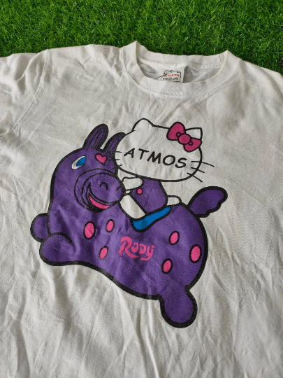 atmos Hello kitty X Atmos Japan Rare Collectible Tshirt Size US M / EU 48-50 / 2 - 2 Thumbnail