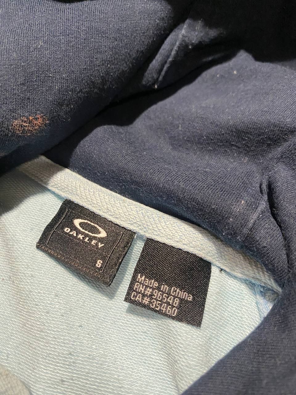 Oakley Vintage Oakley Hoodie 00s Big Logo Gorpcore Size US S / EU 44-46 / 1 - 5 Thumbnail
