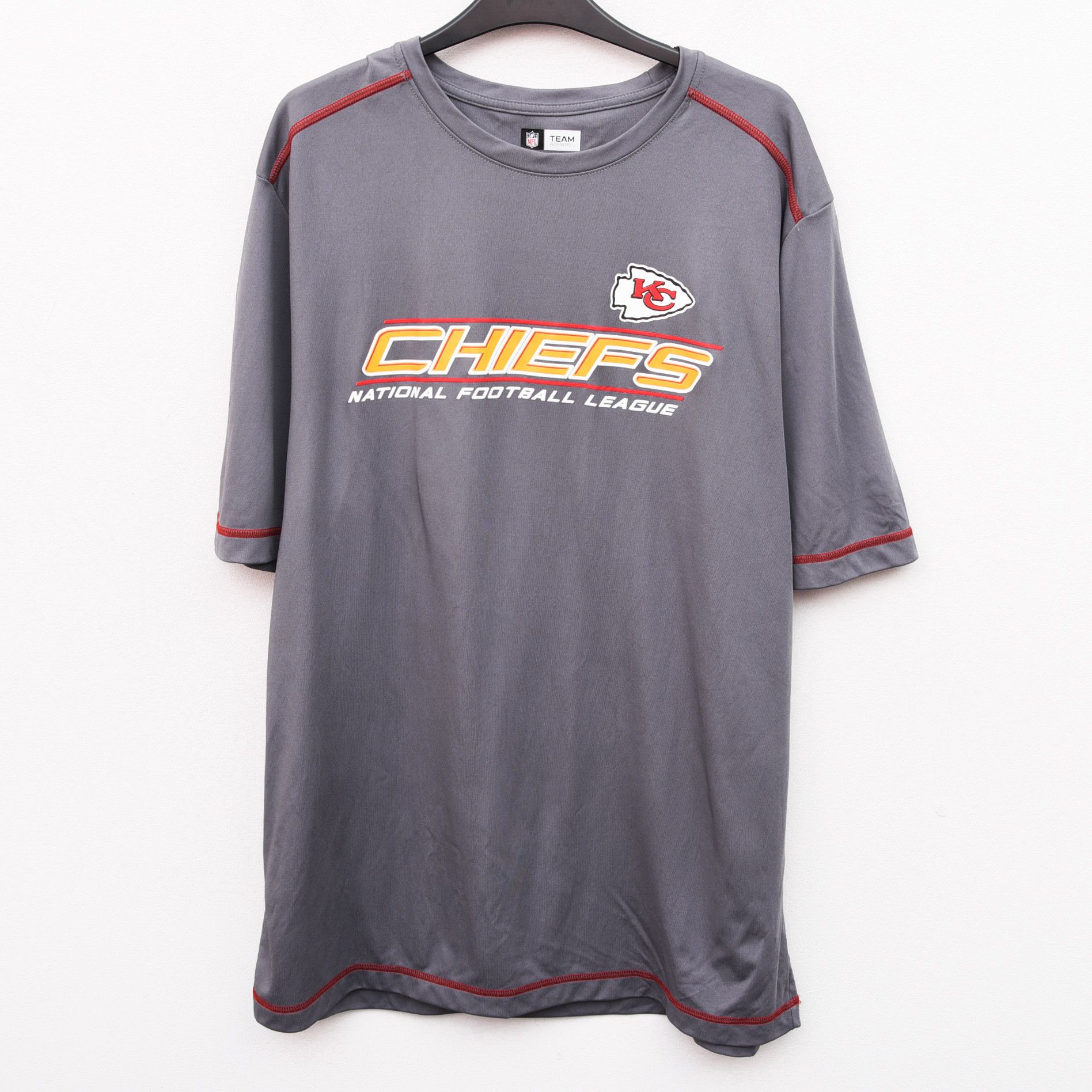 NFL Kansas City Chiefs Mens XL Football Jersey Shirt Run Jog Top Size US XL / EU 56 / 4 - 1 Thumbnail