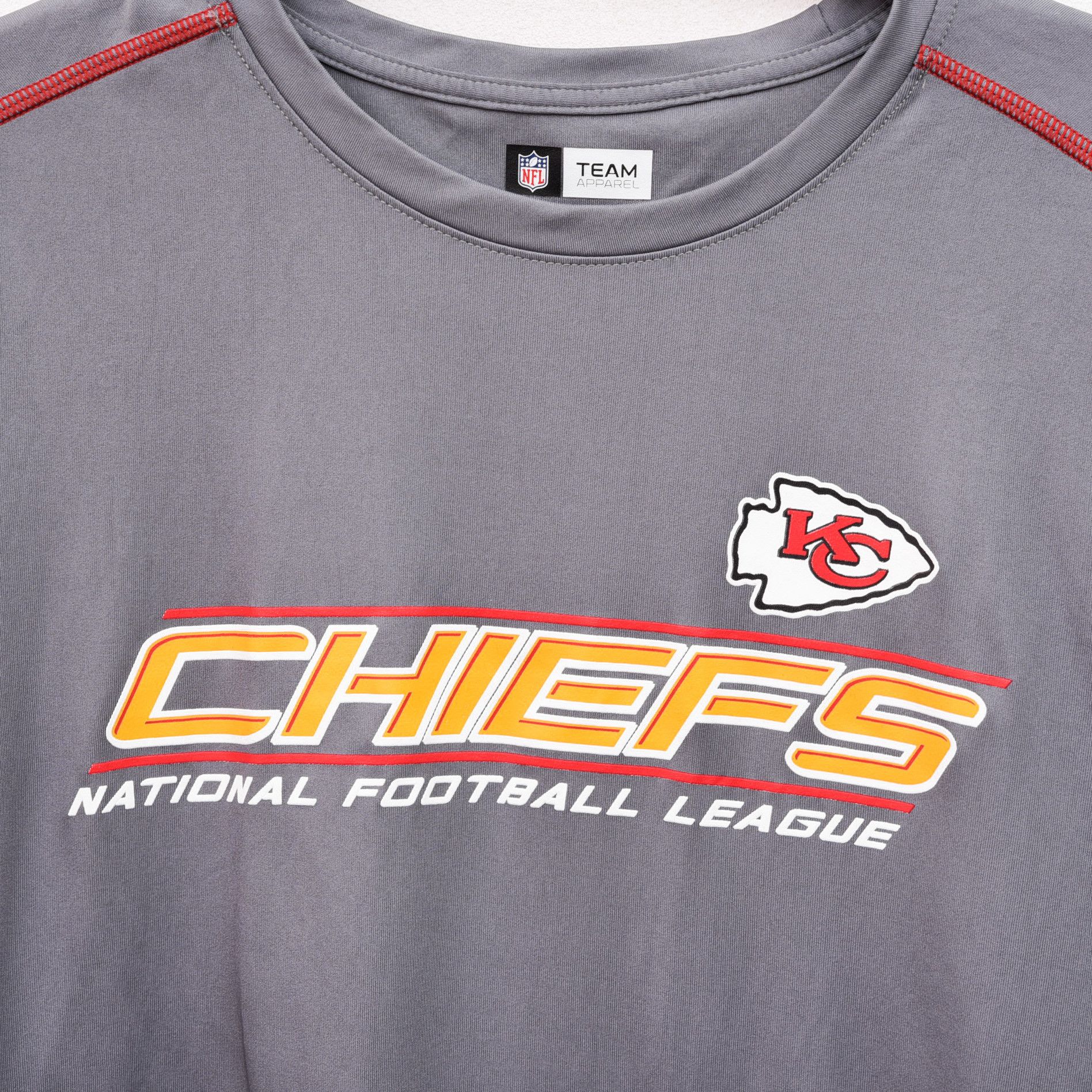 NFL Kansas City Chiefs Mens XL Football Jersey Shirt Run Jog Top Size US XL / EU 56 / 4 - 2 Thumbnail