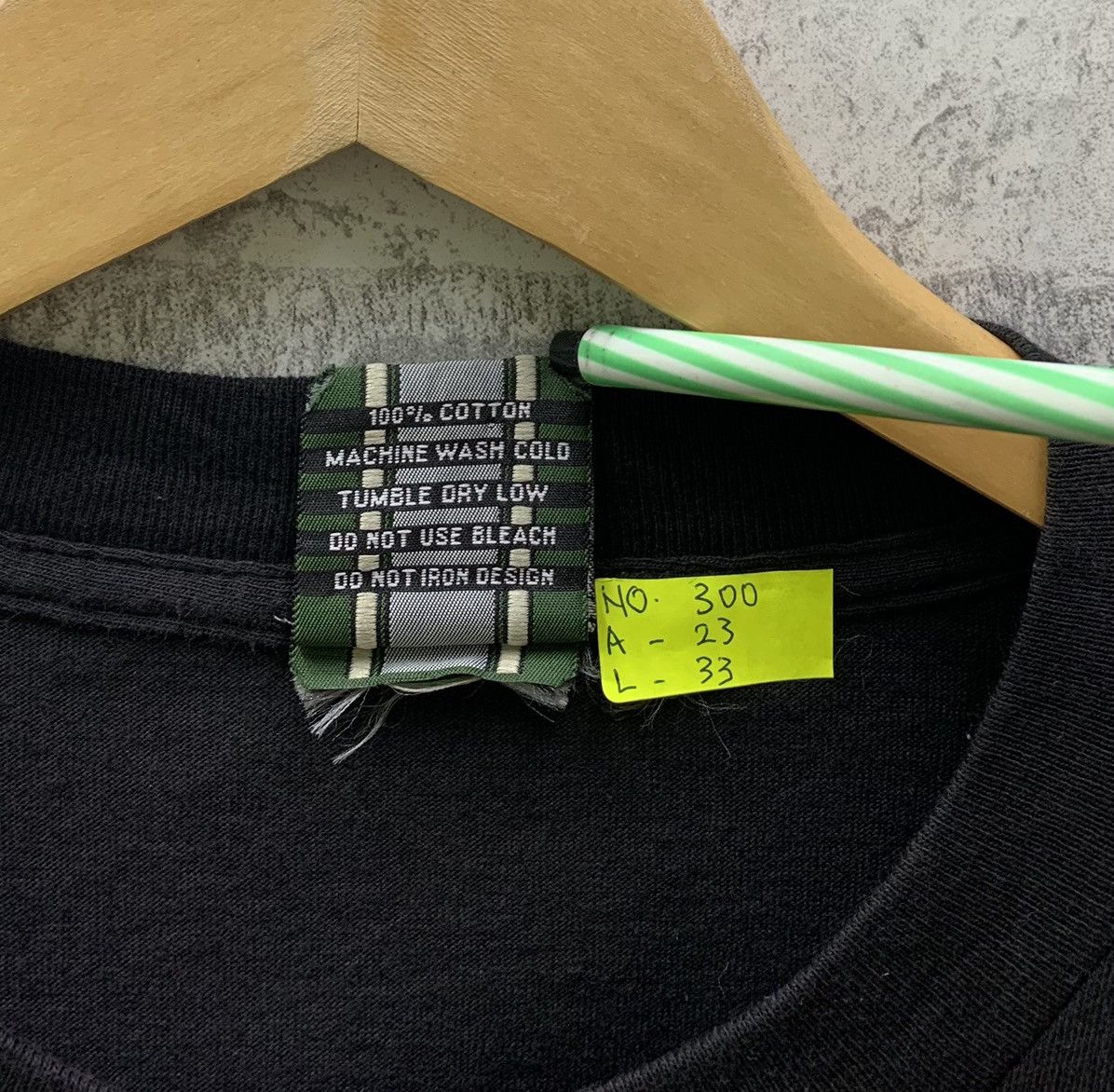 Welcome Skateboards Vintage SMP Logo Inspired Santa Cruz Powell Peralta T-shirts Size US L / EU 52-54 / 3 - 10 Thumbnail