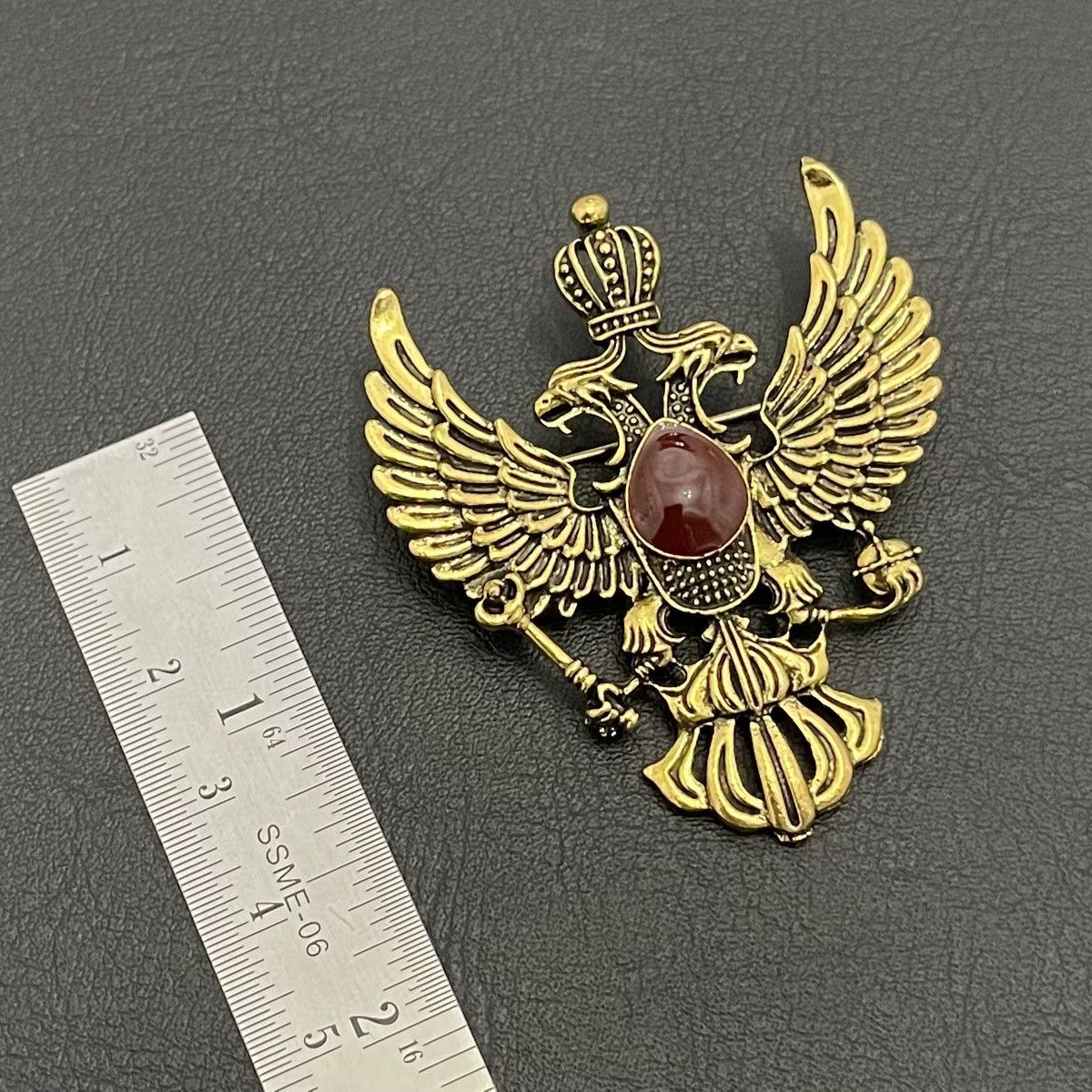 Jewelry Double-Headed Eagle Gold Lapel Pin Brooch Size ONE SIZE - 3 Thumbnail